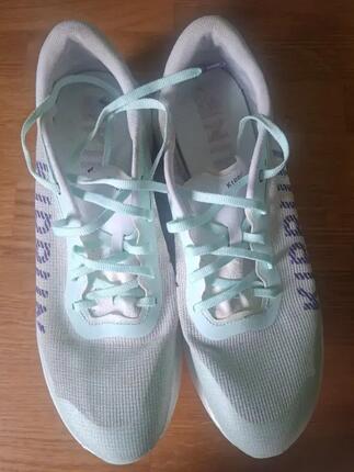 Tussen Particulieren - Hardloopschoenen