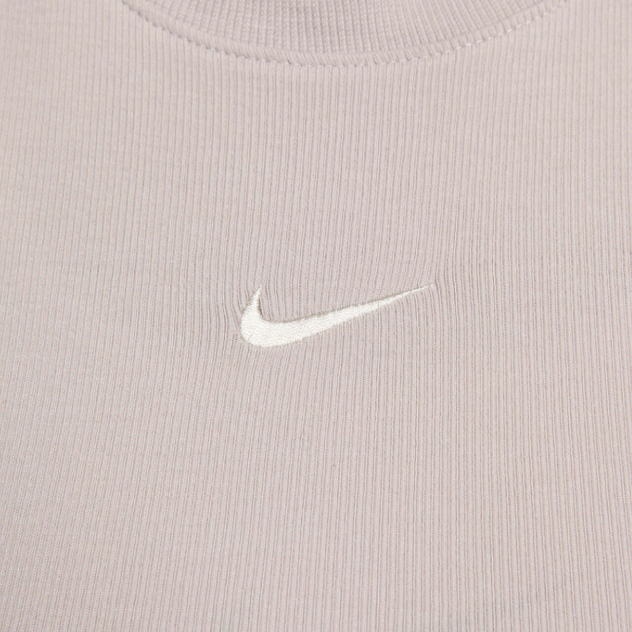 Maglietta crop Nike per donna, beige, vestibilità comoda, maniche corte 4/5