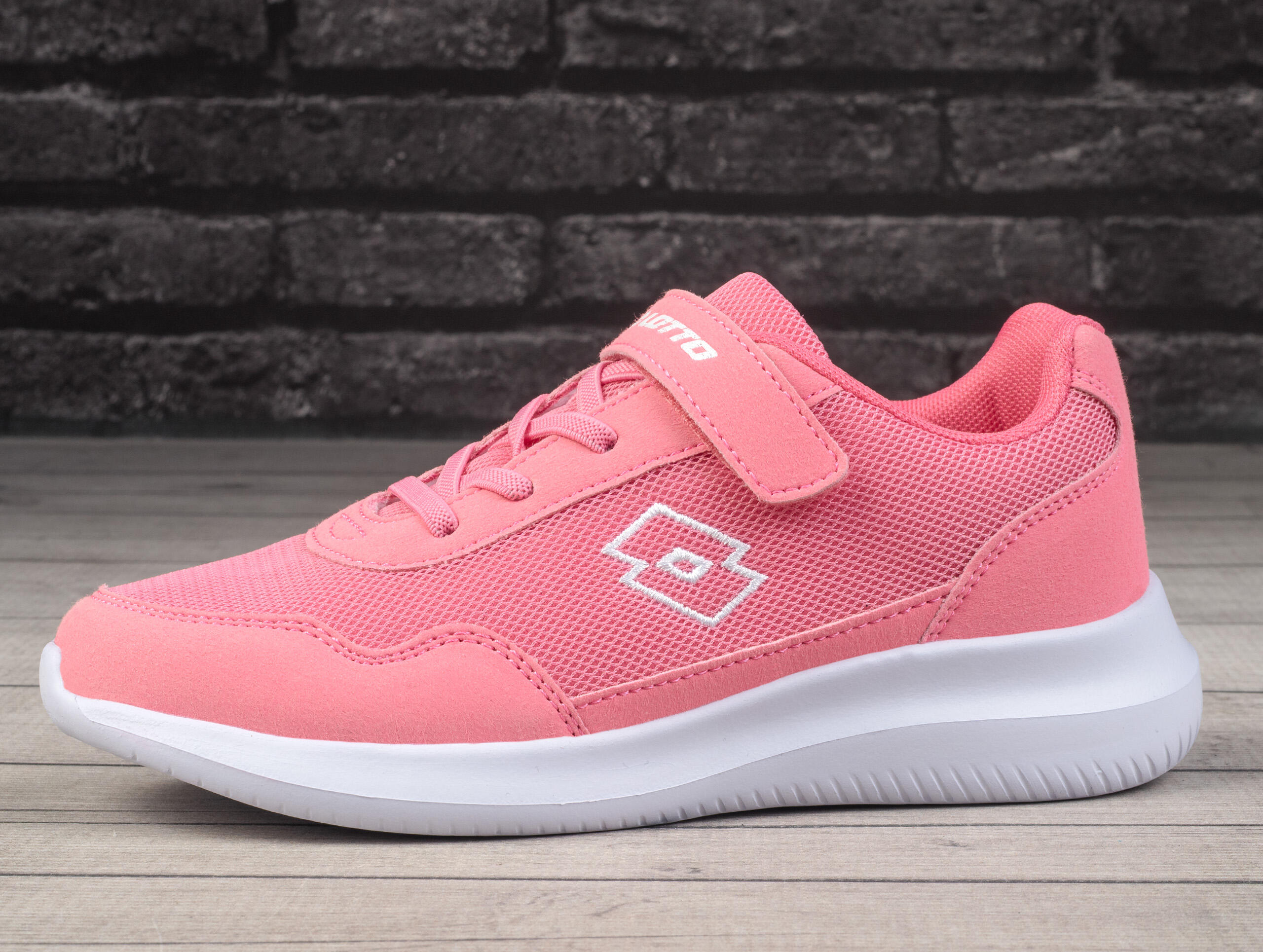 Buty dziecięce sportowe na rzep Lotto CONNECT K 3/6