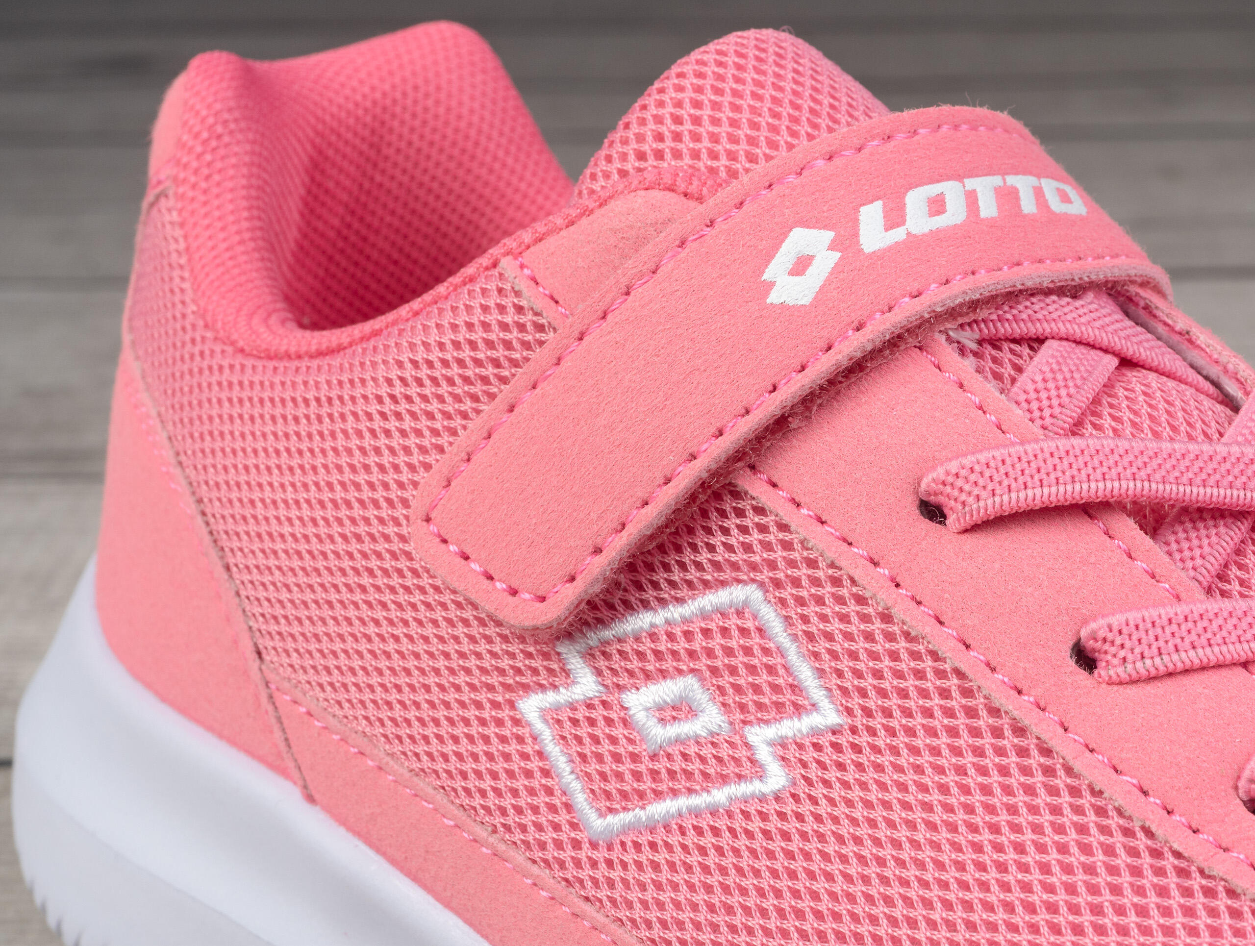 Buty dziecięce sportowe na rzep Lotto CONNECT K 6/6