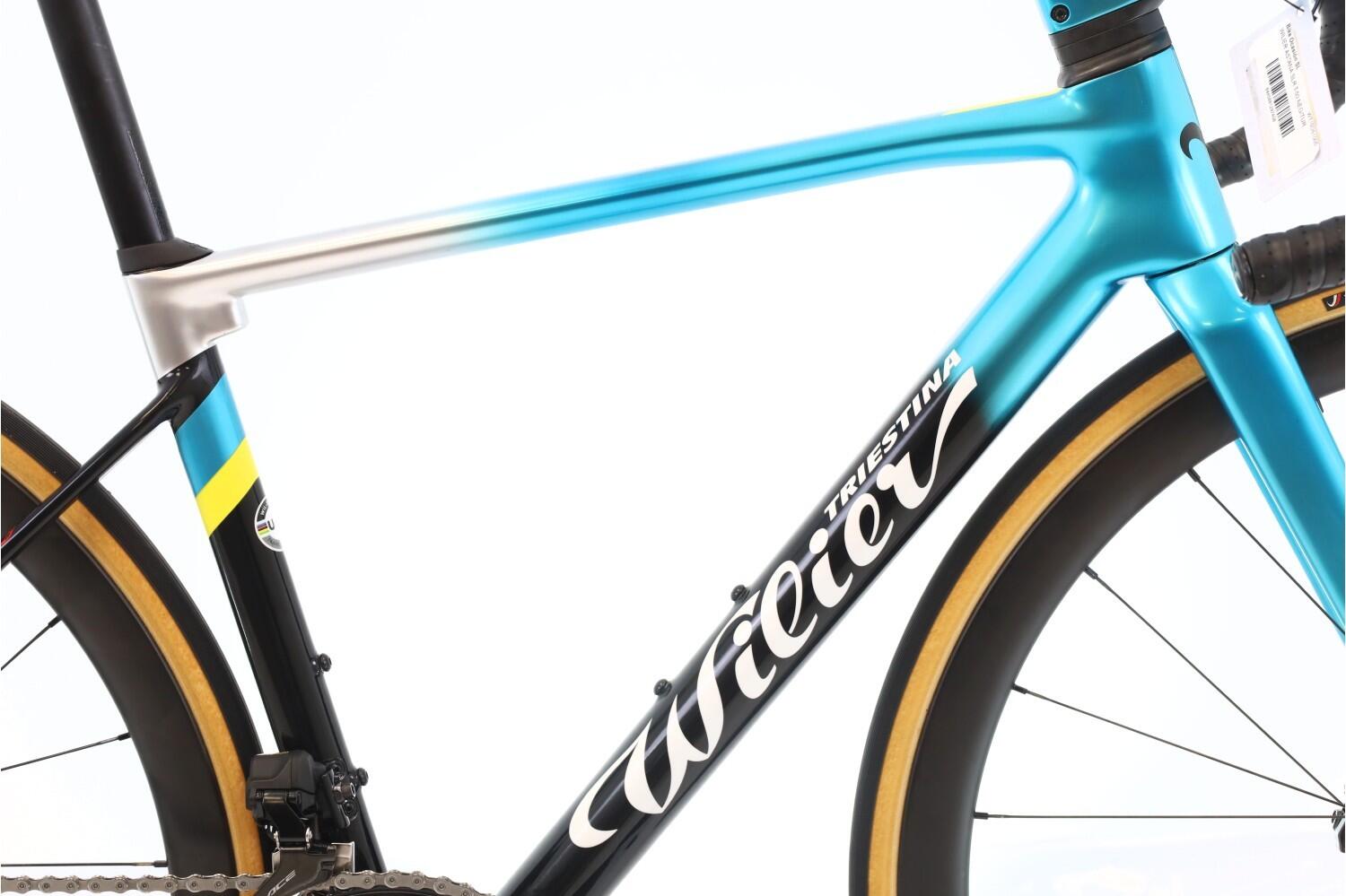 Refurbished road bike · Wilier Zero SLR Astana Di2 12V · Very good condition 2/7