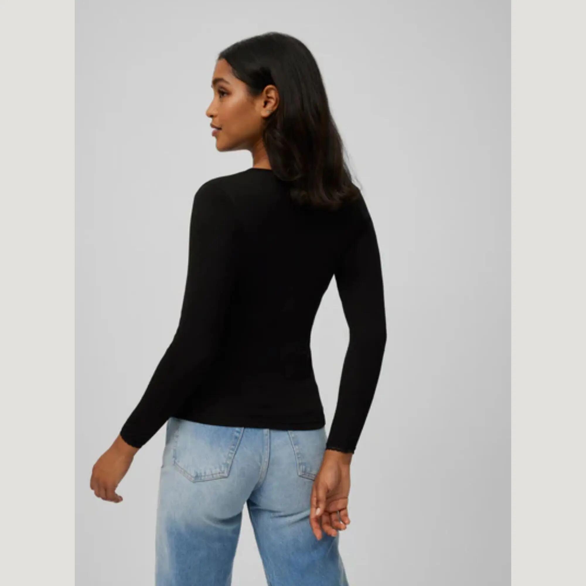 T-shirt thermique noir à manches longues et détail en dentelle, contrôle de la t 2/4