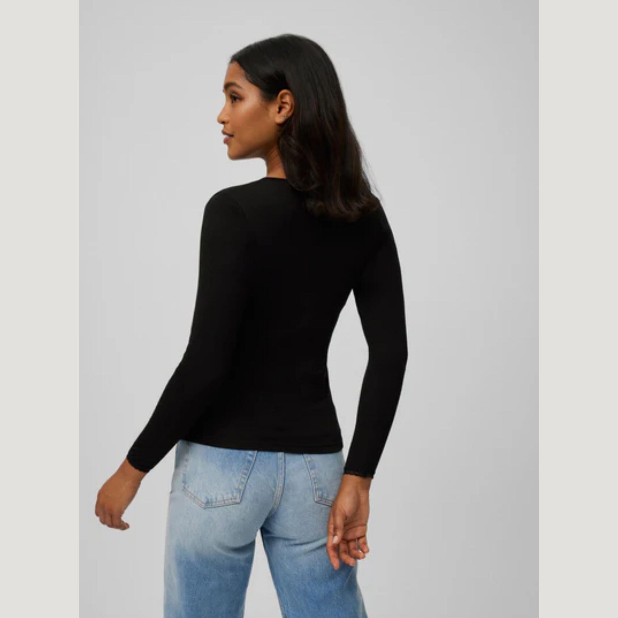 T-shirt thermique noir à manches longues et détail en dentelle, contrôle de la t 2/4