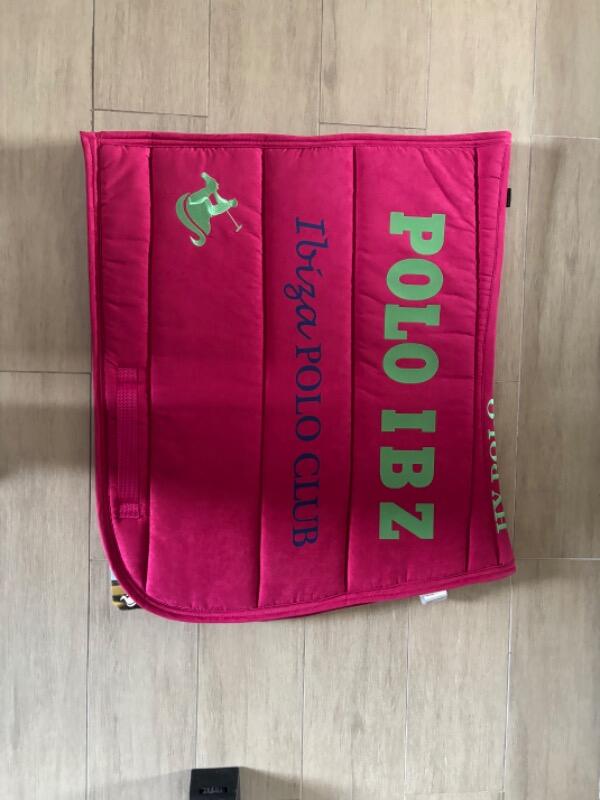 Entre Particuliers - Tapis HV Polo neuf 2/2