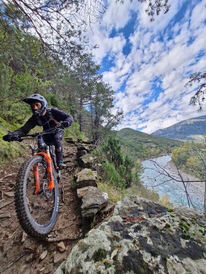 Enduro mountainbiken tussen Frankrijk en Spanje