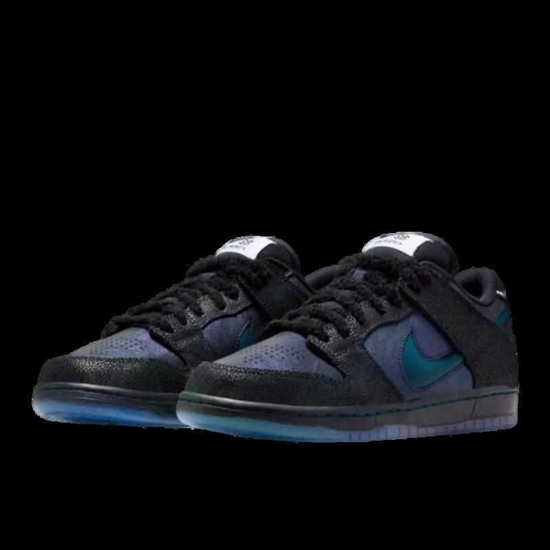 SB Dunk Low Pro Bluetile Skateboards
