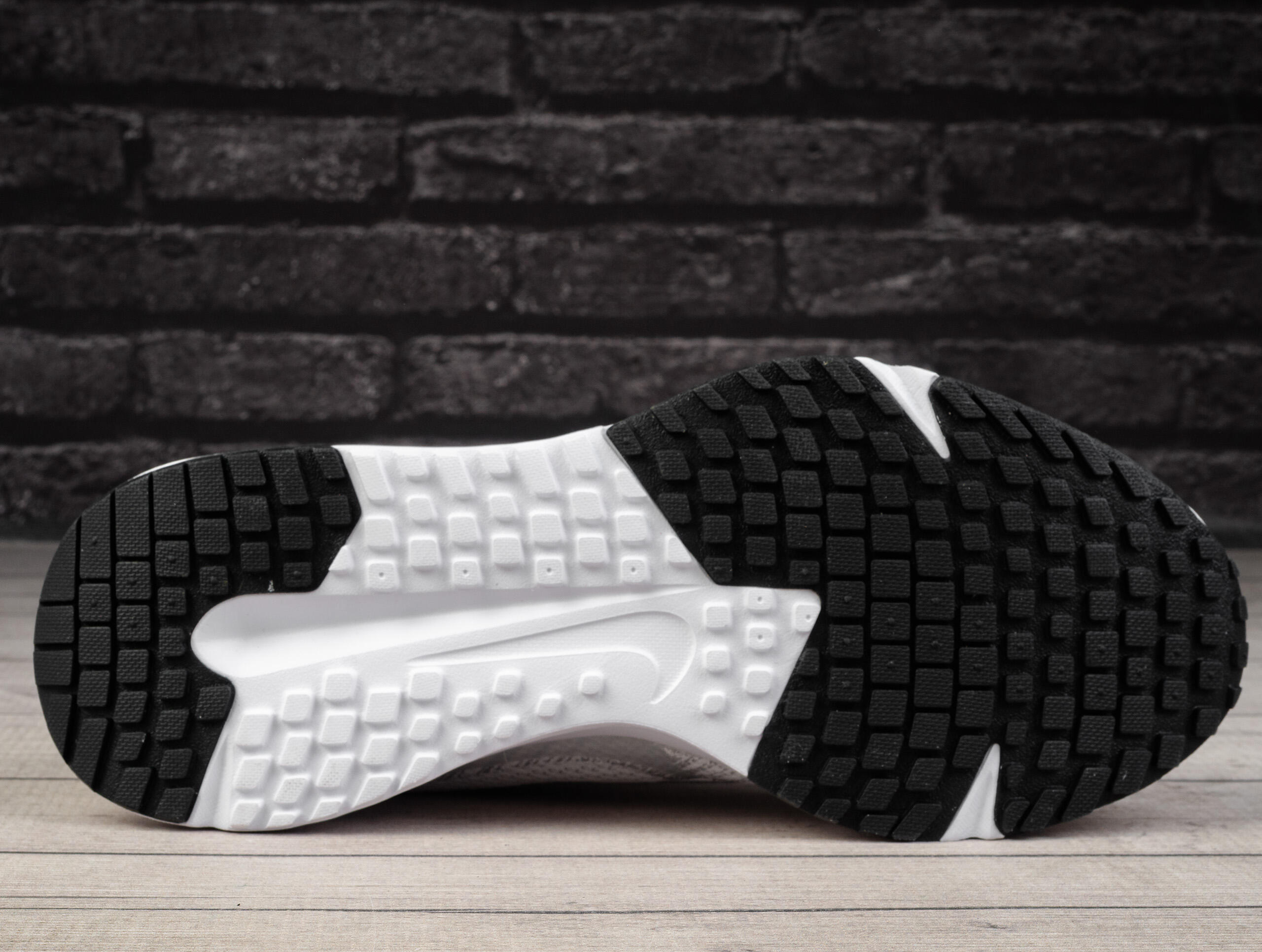 Nike Run Defy White 5/6
