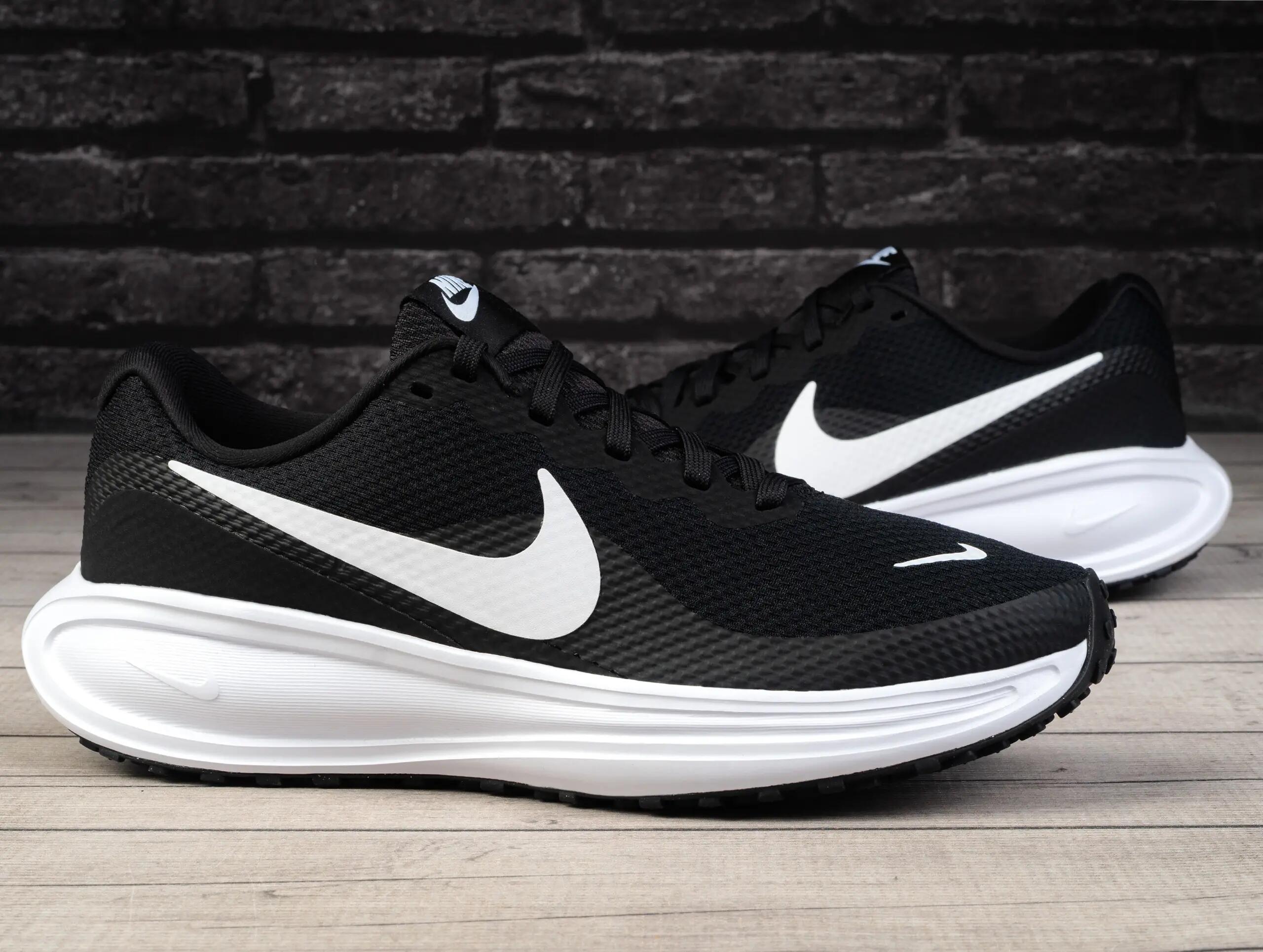 Zapatilla para Running para HOMBRE NIKE REVOLUTION 8 2/7