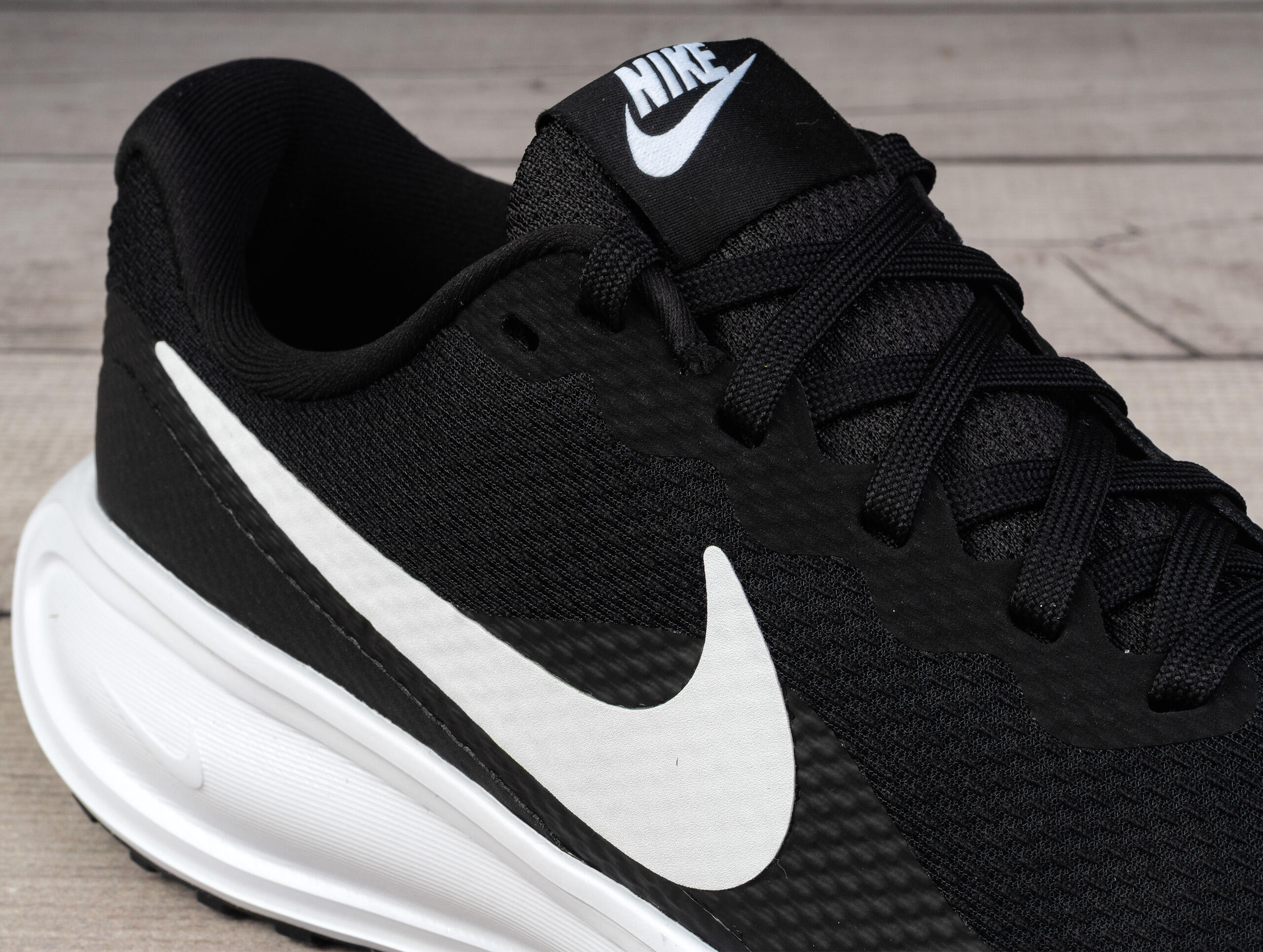 NIKE REVOLUTION Herren-Laufschuhe 6/7