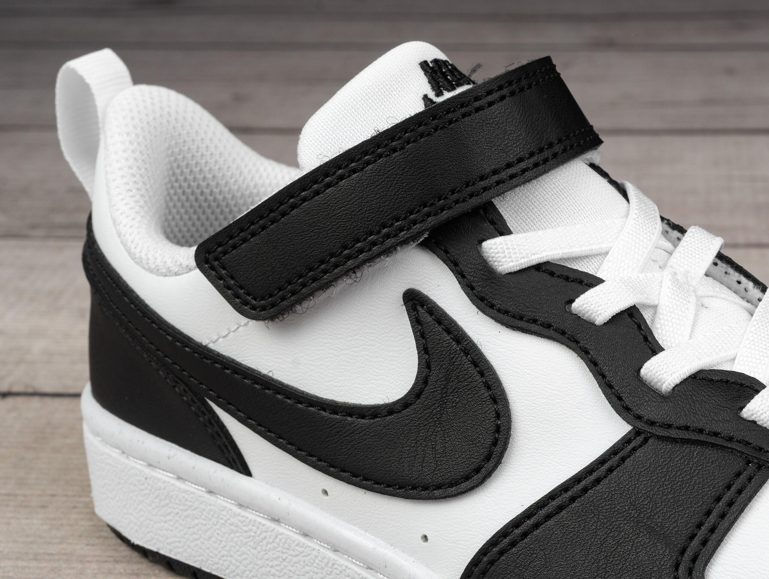 Nike Court Borough scarpe bimbi bianco nero 6/7