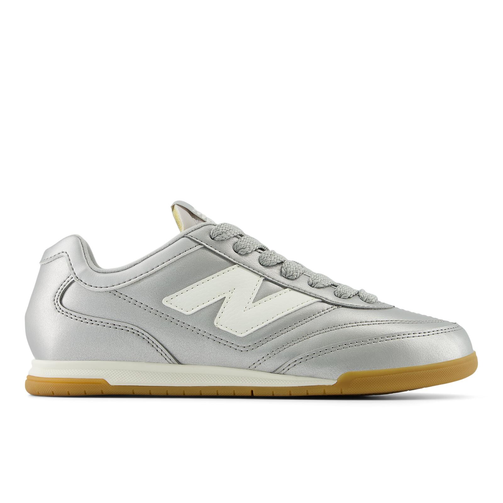 NEW BALANCE picture