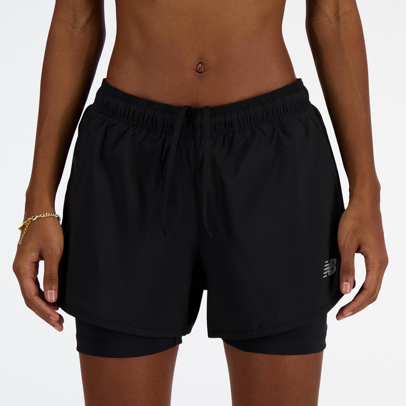 Pantaloncini New balance modello WS41225BK per donne 4/4