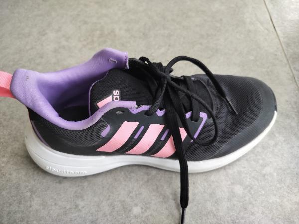 Entre Particuliers - Chaussures de course adidas 4/5