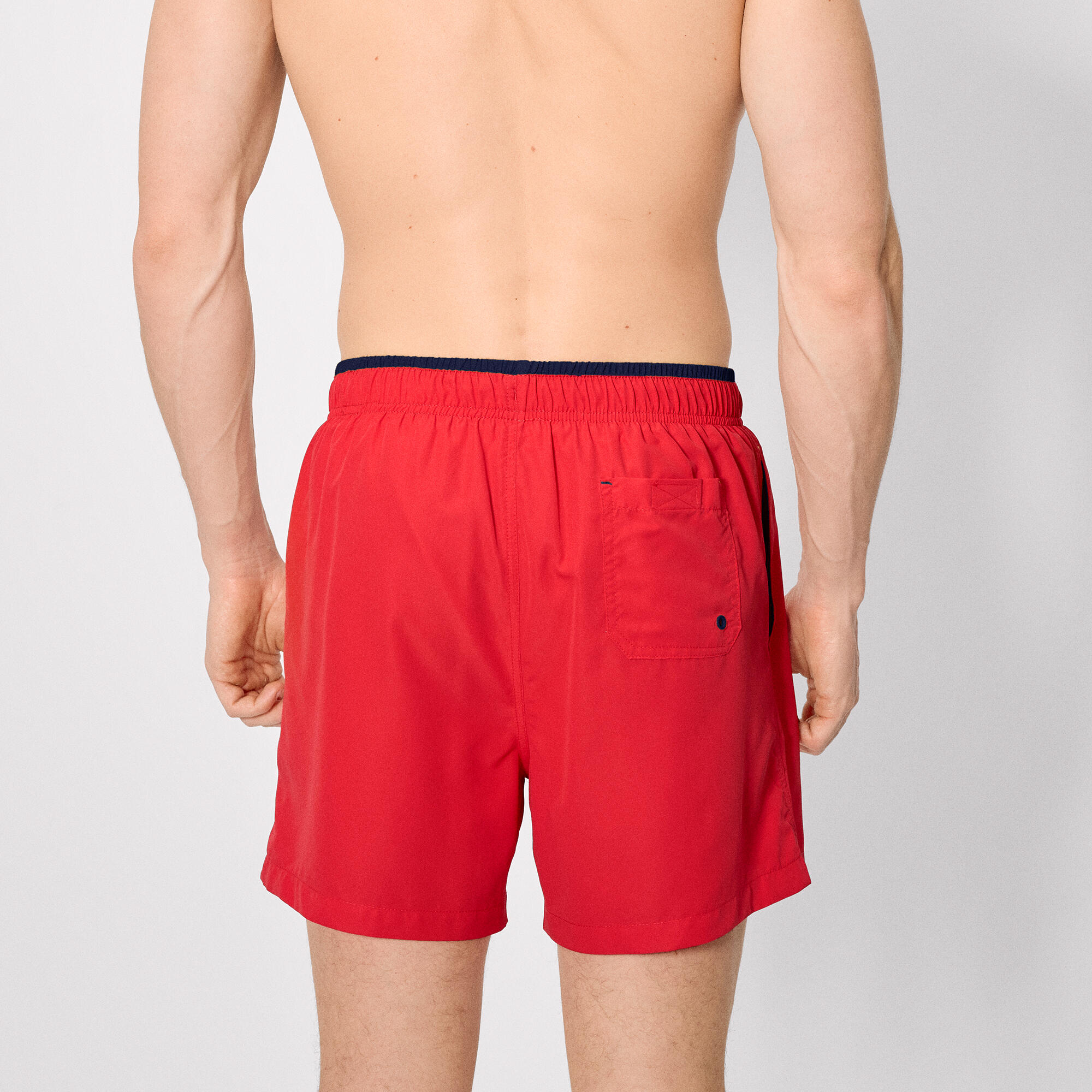 Demi-maillot de bain avec détail rouge à la taille 2/5