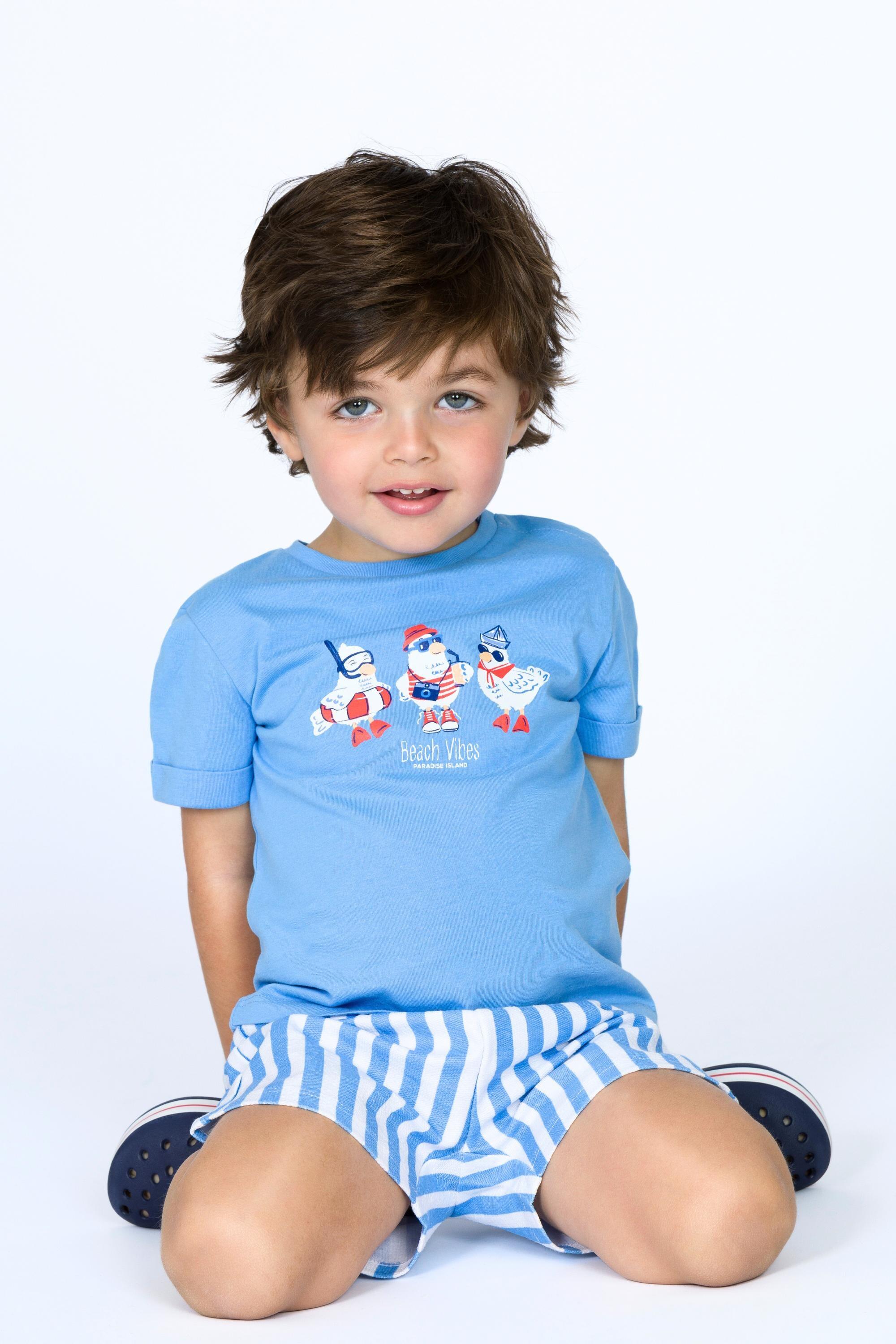 Conjunto niño camiseta azul y bermuda de rayas 3/5