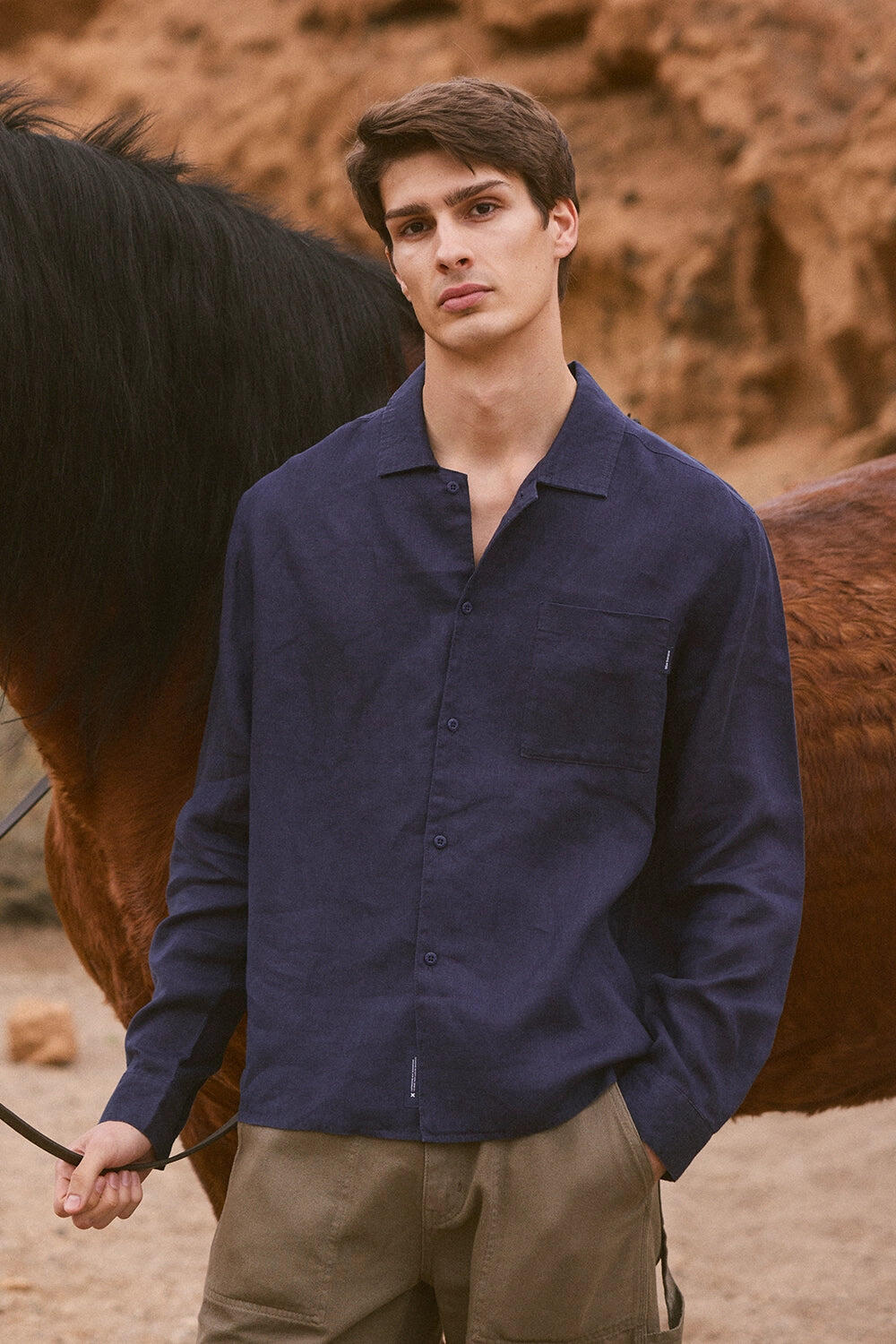 Camisa Blue Banana Breeze Azul Marino de 100% Lino 5/5