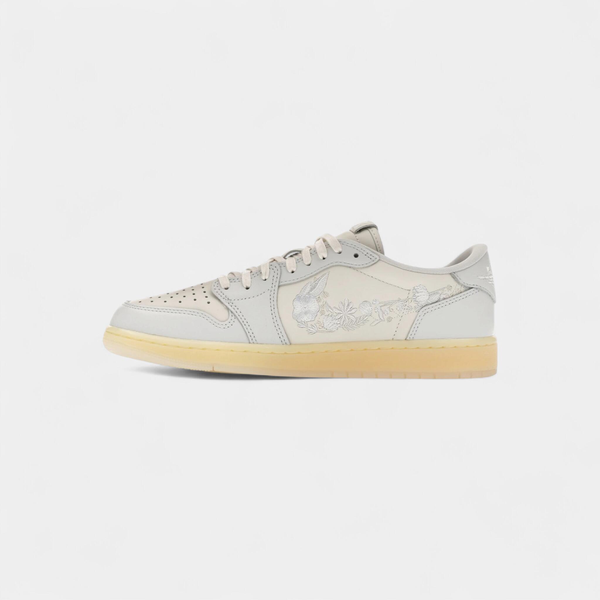 Jordan 1 Retro Low OG Rabbit Floral Swoosh 4/4