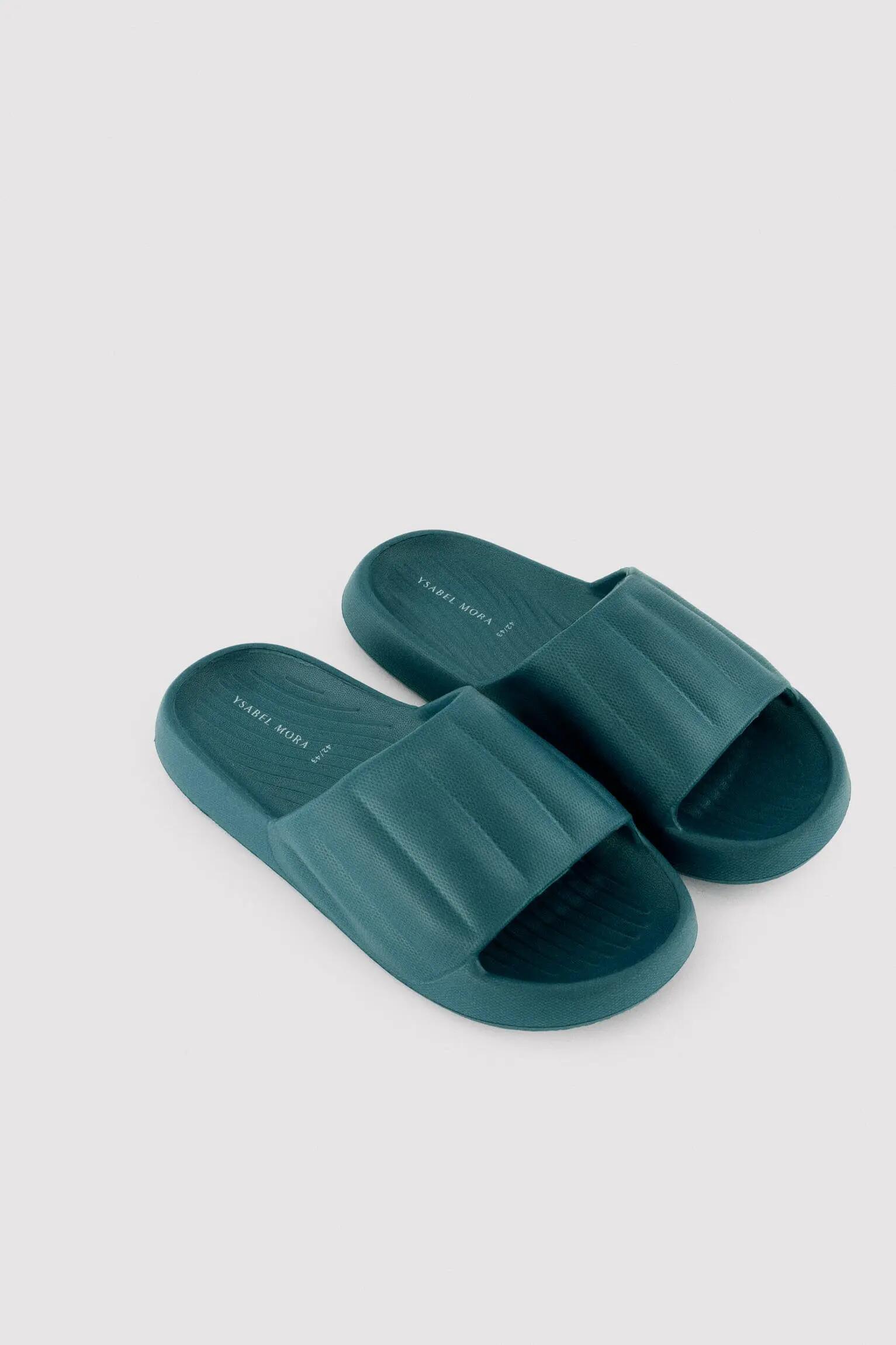 Chinelo de dedo masculino leve na cor verde. 2/4