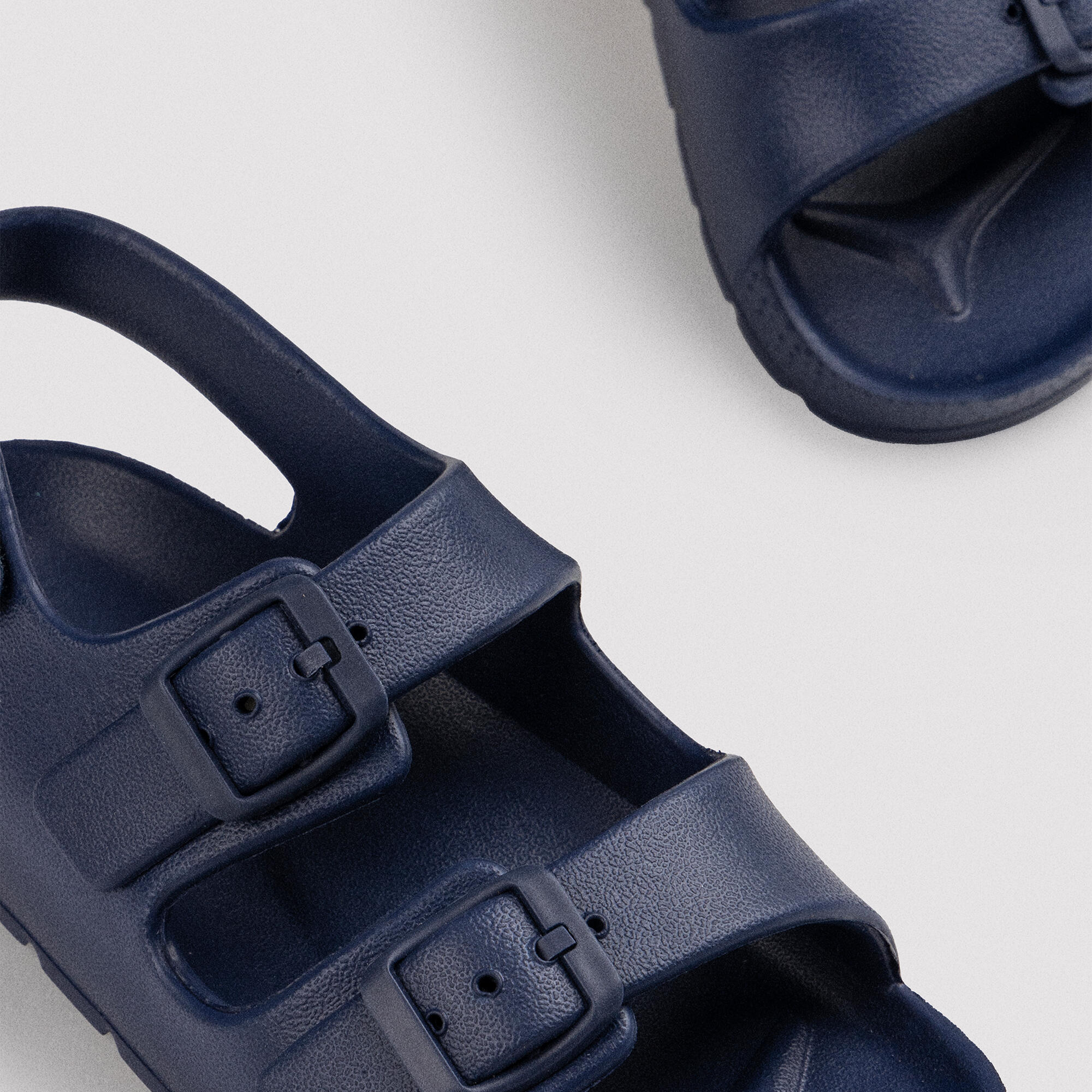 Tongs pour enfants avec boucles réglables et velcro bleu marine 3/3