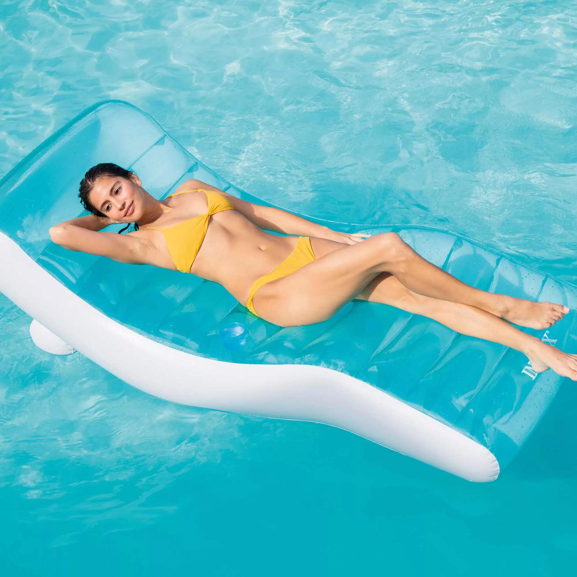 Tumbona hinchable Premium azul para piscina 99x191 cm INTEX 3/6