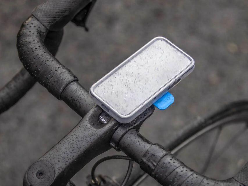 Poncho QUAD LOCK para iPhone SE (2.ª/3.ª gen.) y iPhone 8/7/6/6s 2/5