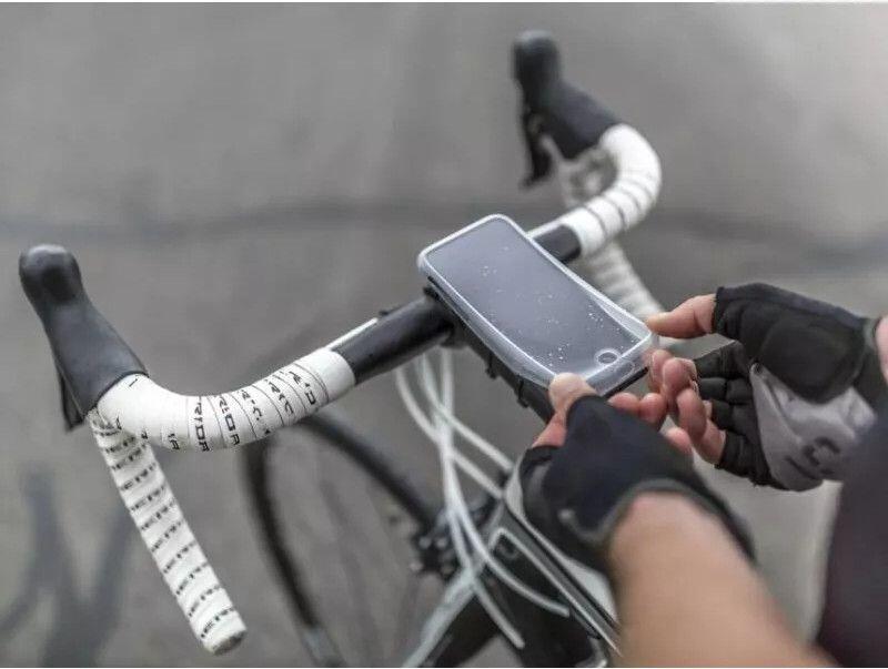 QUAD LOCK Mag Poncho - iPhone 15 Pro Max 2/3