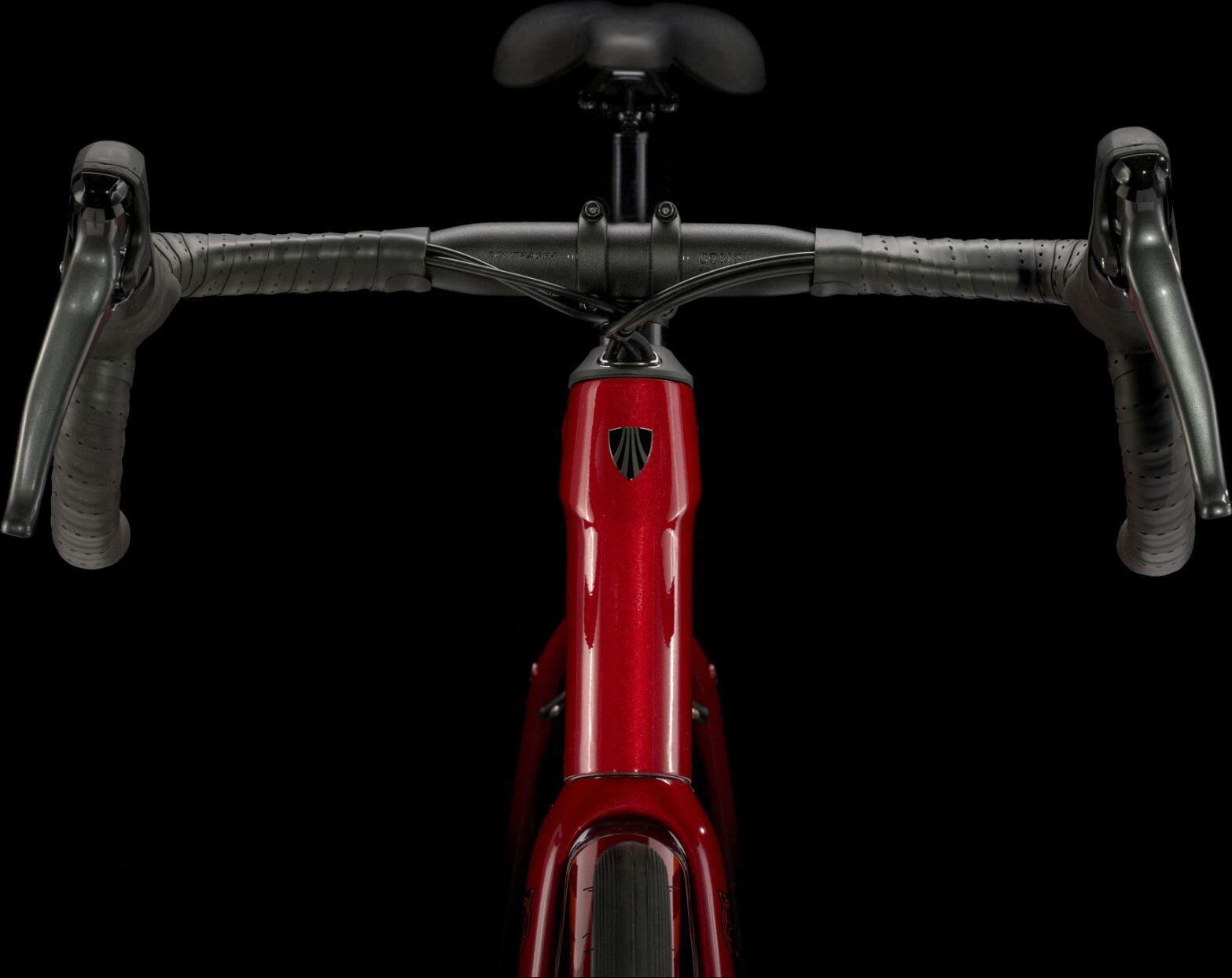 Trek Domane AL 2 Shimano Claris 8V 700mm Rood Racefiets Gen 4 5/7
