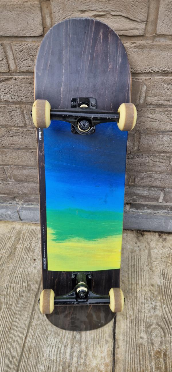 Tussen Particulieren - Skateboard en helm 2/3