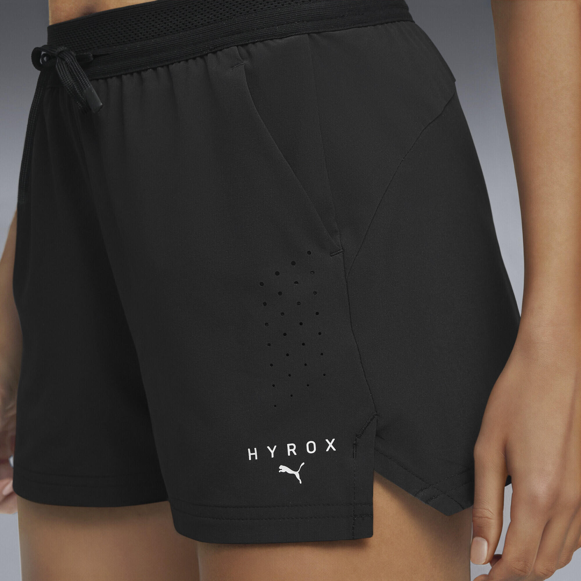 PUMA x HYROX DRYELITE geweven short voor dames PUMA 3/6
