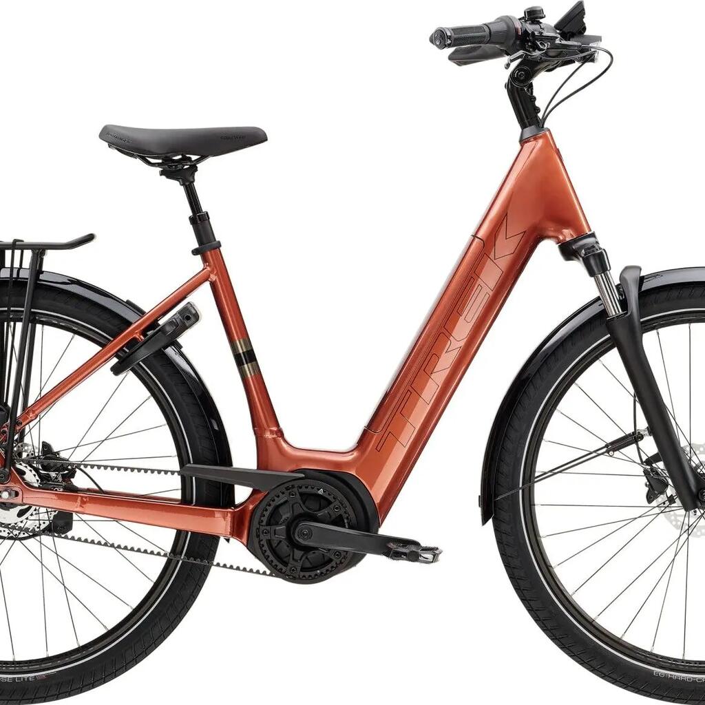 Trek District+ 3 Lowstep Shimano Nexus 7V 400 Wh 700mm Blue 2023 Electric City B