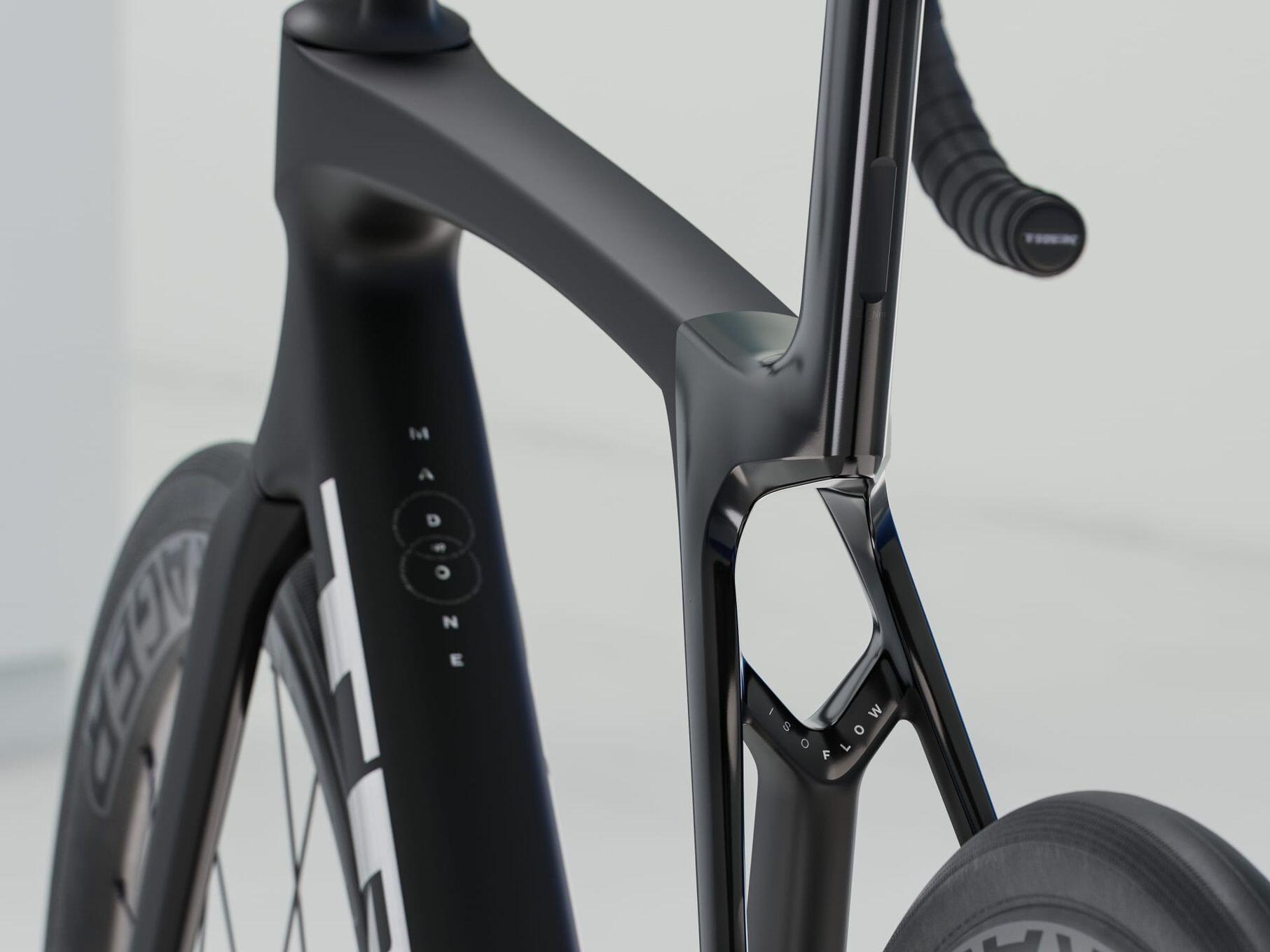 Trek Madone SL 6 racefiets met Shimano 105 Di2 12-speed, 700 mm, zwart, 8e gener 4/6