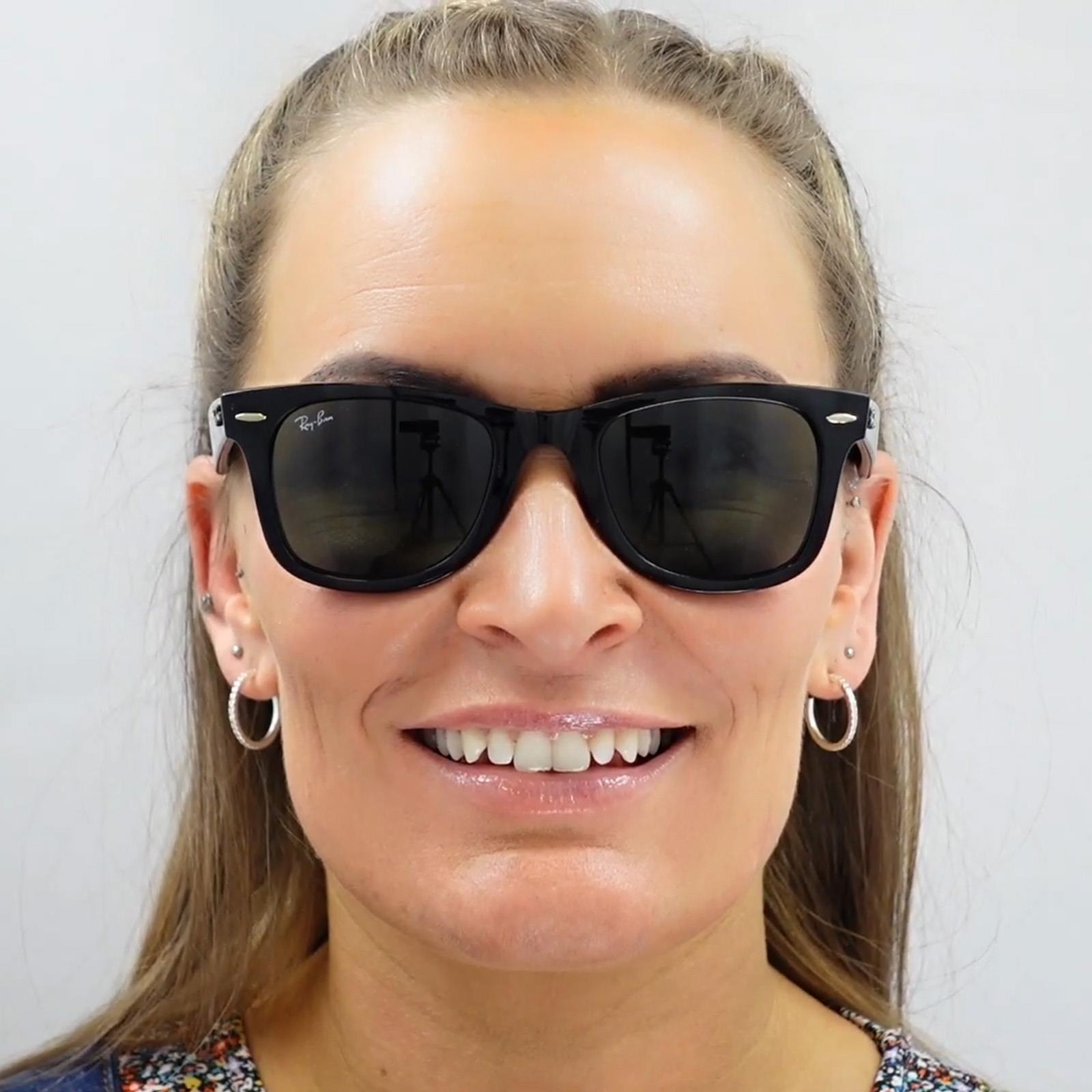 Lunettes de soleil Ray Ban RB4340 Wayfarer noires 4/6