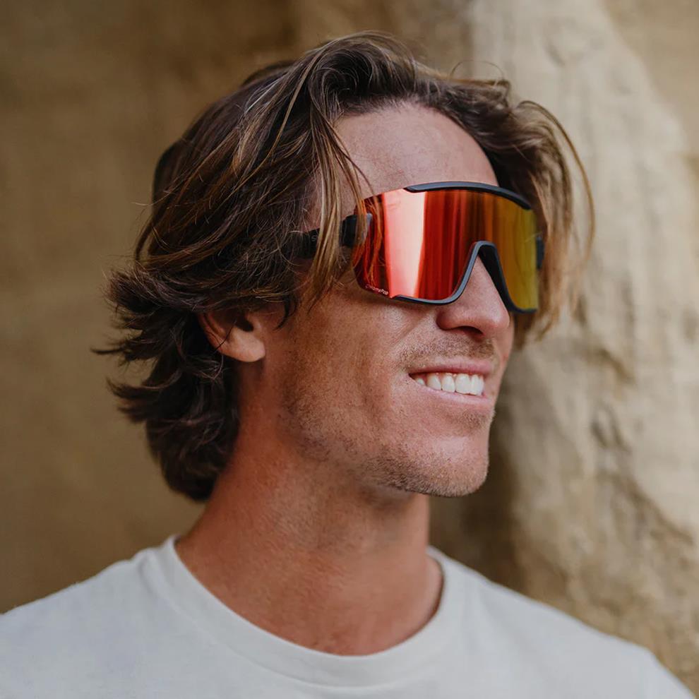 Paar SMITH SUNLIGHT WILDCAT Mat Zwart ChromaPop Red Mirror Goggles 4/7