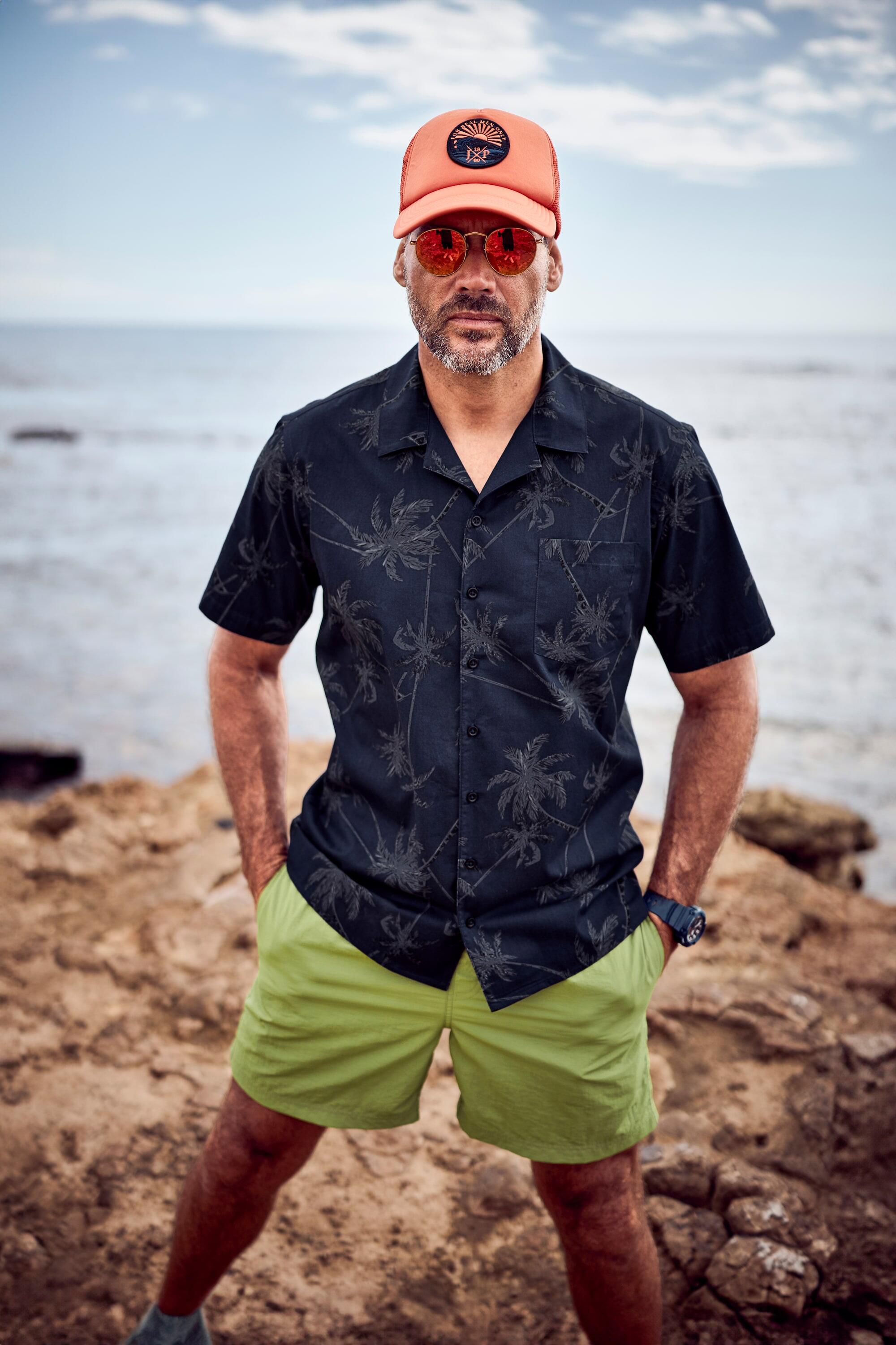 Hommes Short de bain collection Beachwear. Taille élastique 6/6