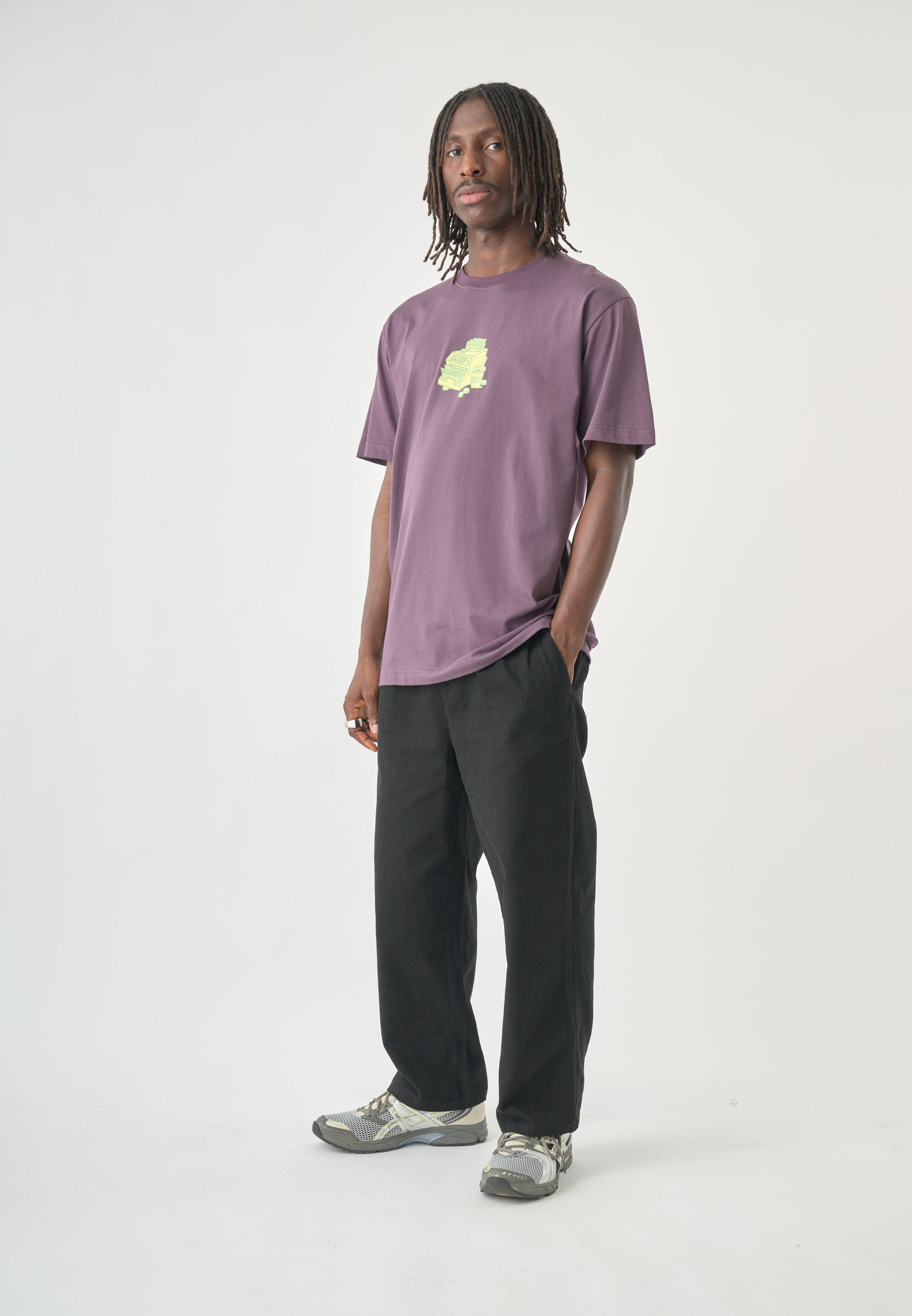 T-Shirt mit coolem Front- und Rückenprint 3/5