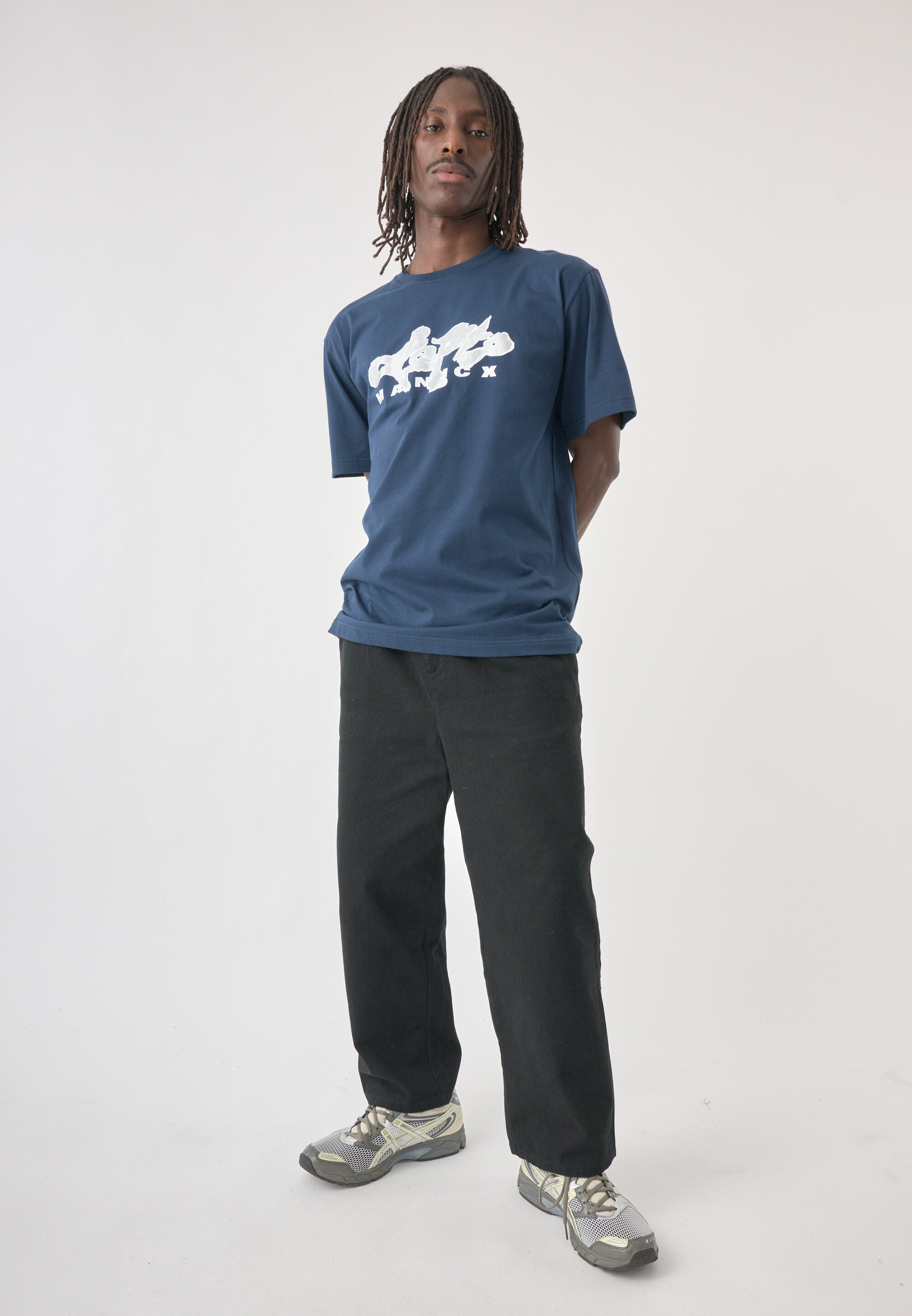 T-Shirt mit großem Frontprint 3/5