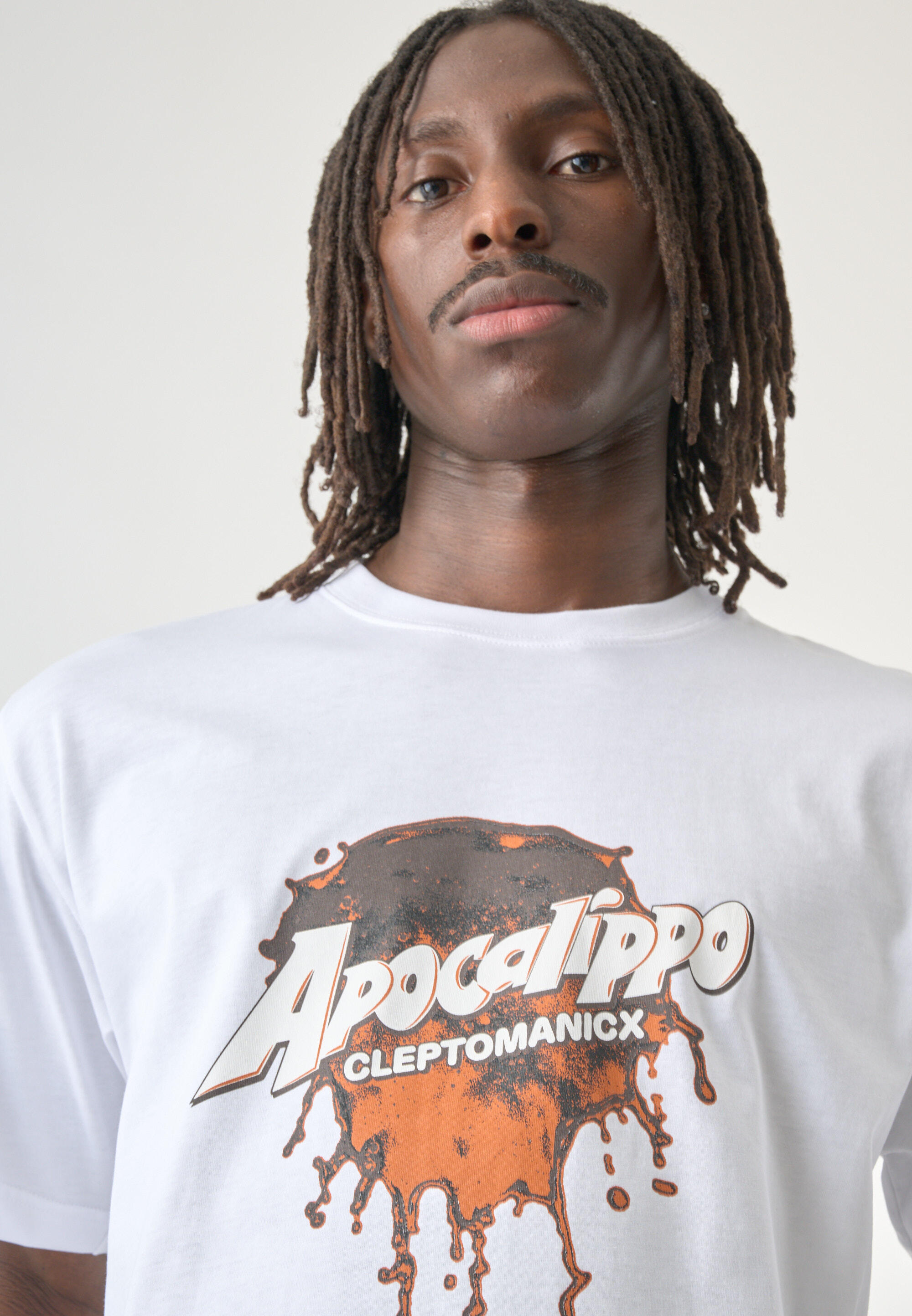 T-Shirt mit coolem Frontprint 5/5