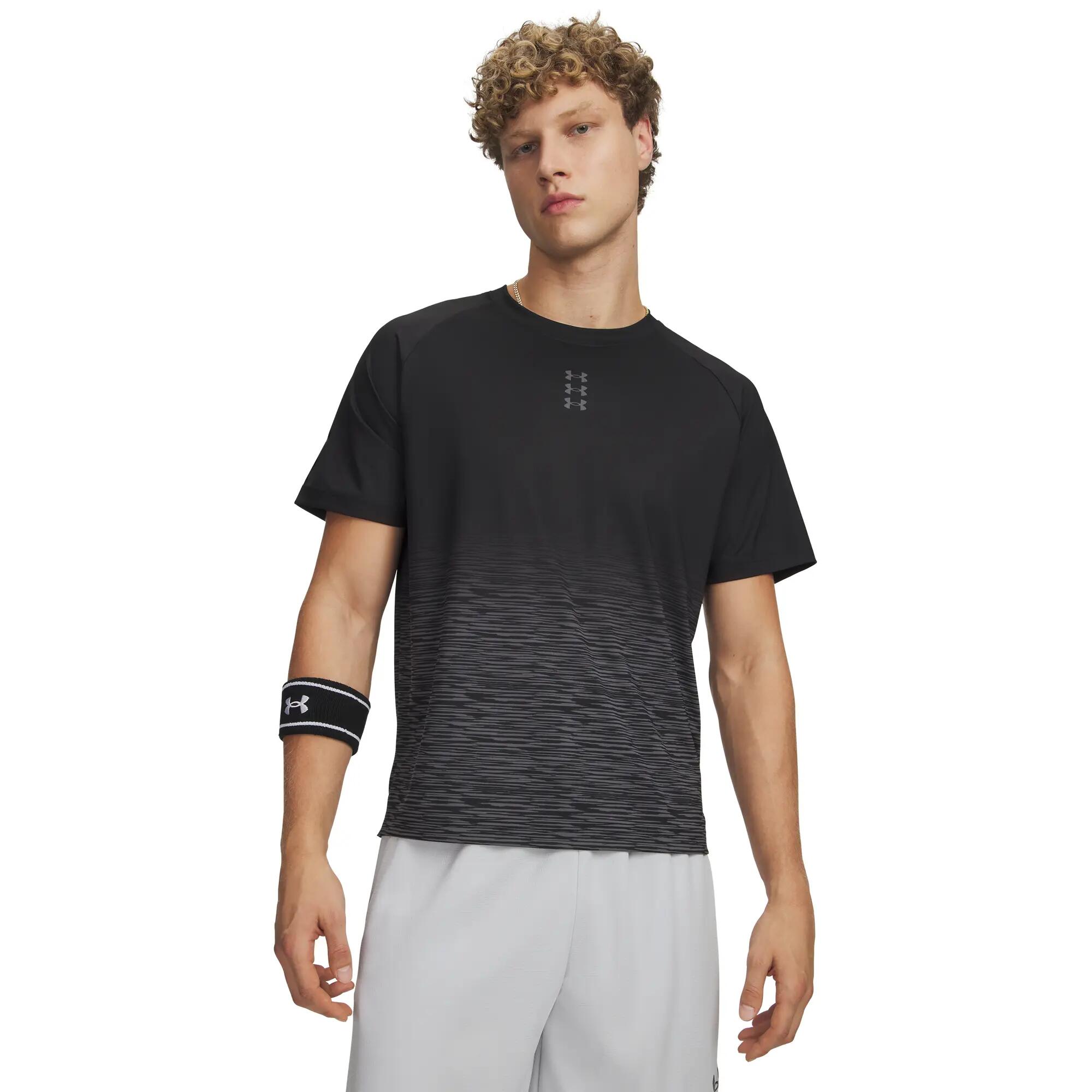 UNDER ARMOUR picture
