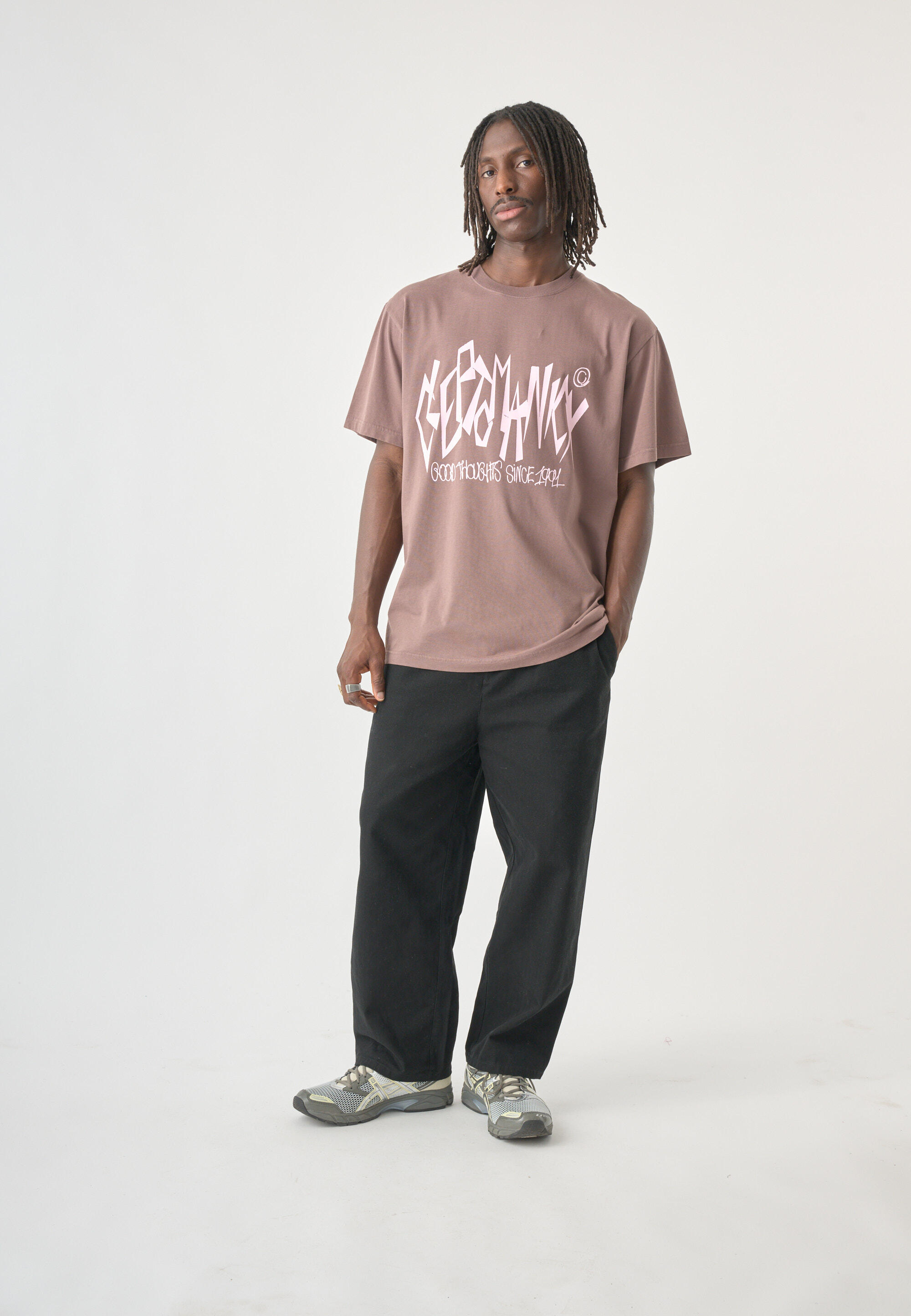T-Shirt mit großem Frontprint 2/5