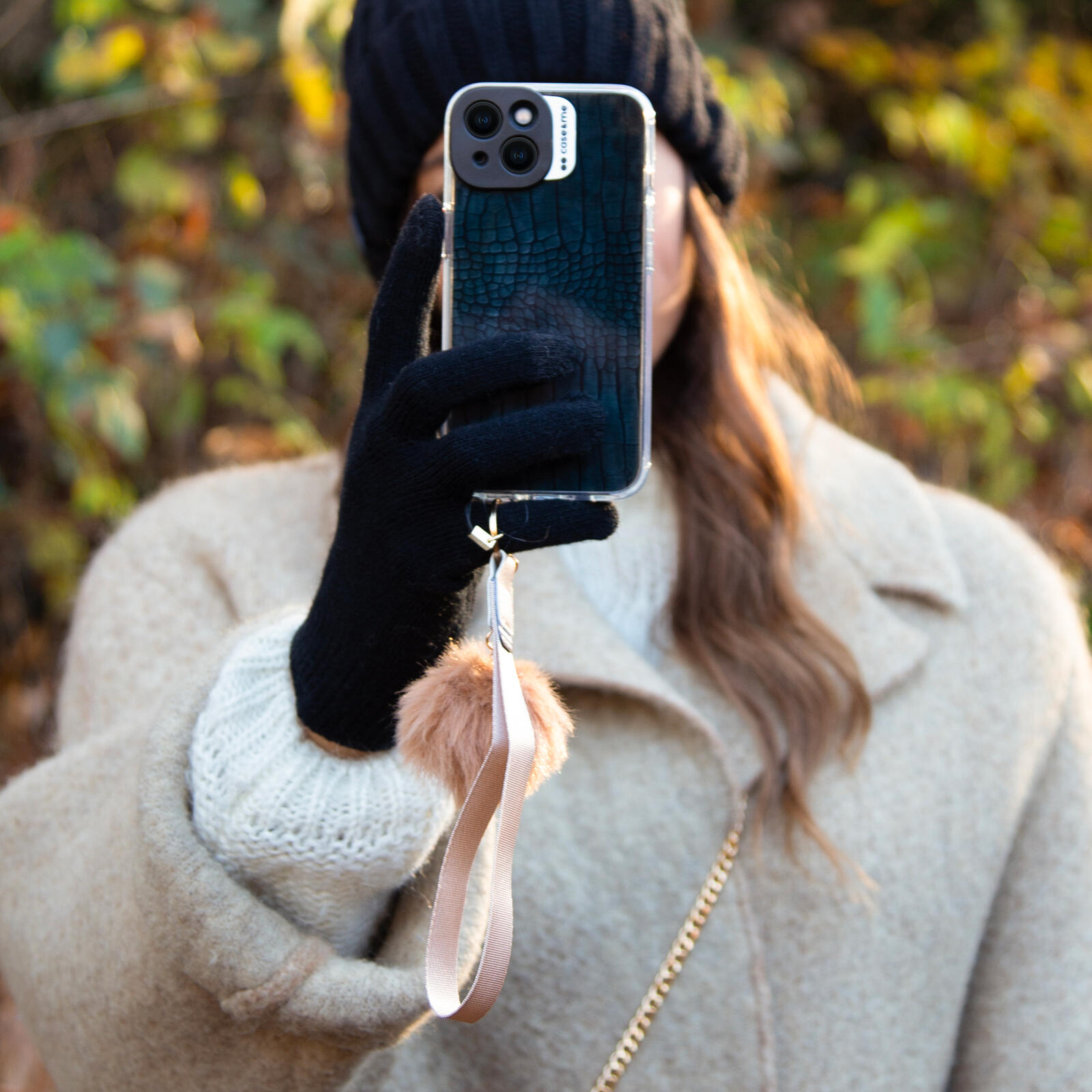 Dragonne pour smartphone avec pompon 3/5