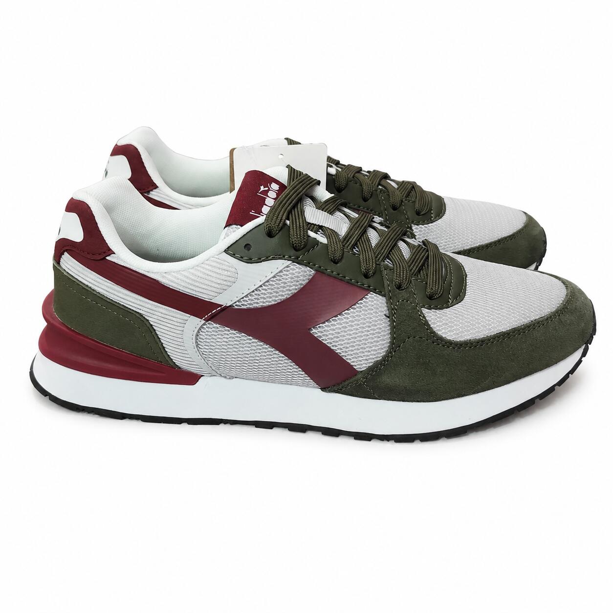 DIADORA picture