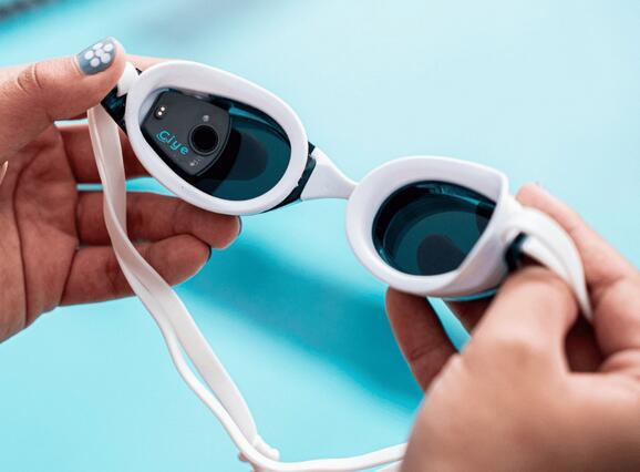 Okulary do pływania na basen Finis Smart Goggles powystawowe 5/6