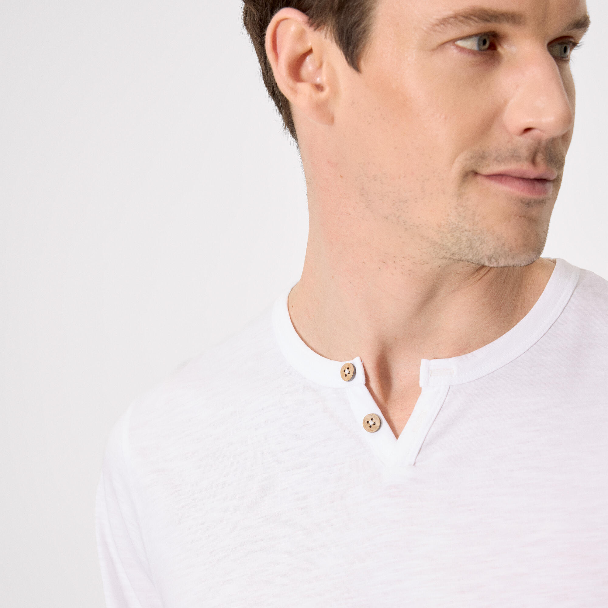Camiseta manga corta básica cuello panadero blanco 3/3