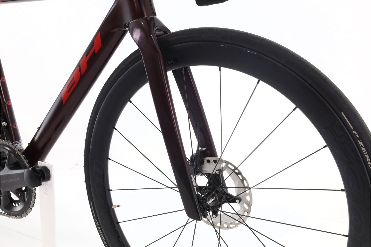 Refurbished road bike ·  Ultralight 7.0 Di2 12V · Very good condition 5/7