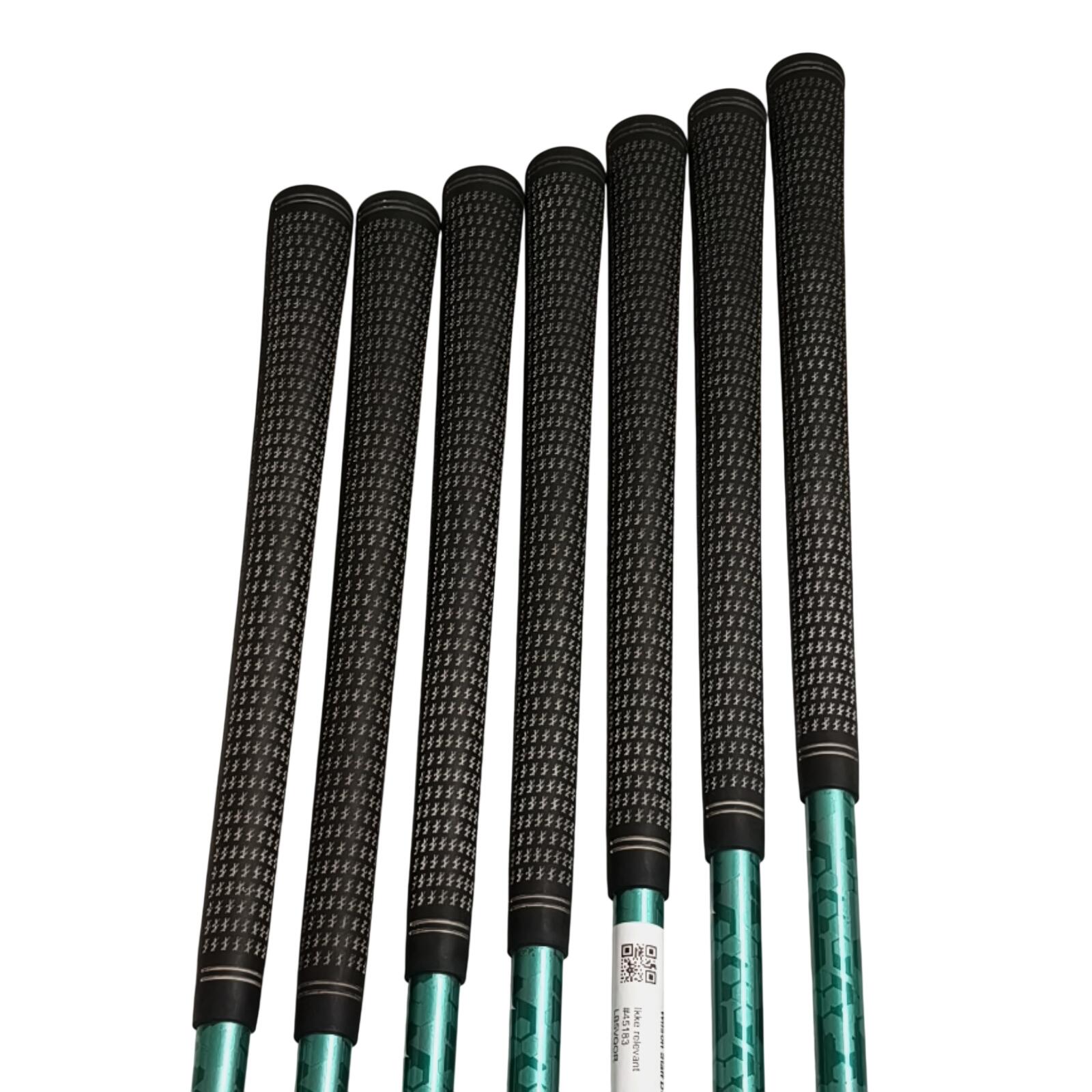 Wilson Staff D100 IJzerset / 5-PW+SW / Flex Ladies / Grafiet 5/7