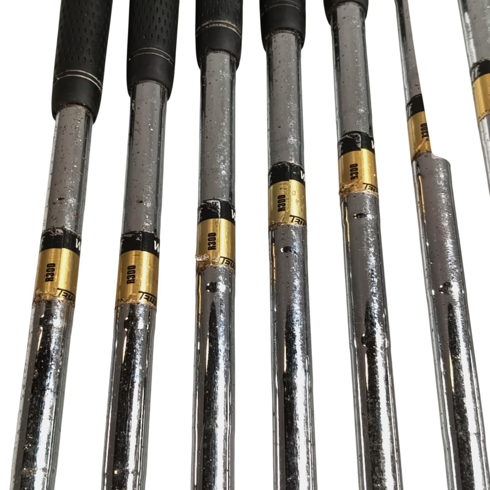 Wilson Staff Pi5 IJzerset / 4-PW / Flex Regular / Staal 4/7
