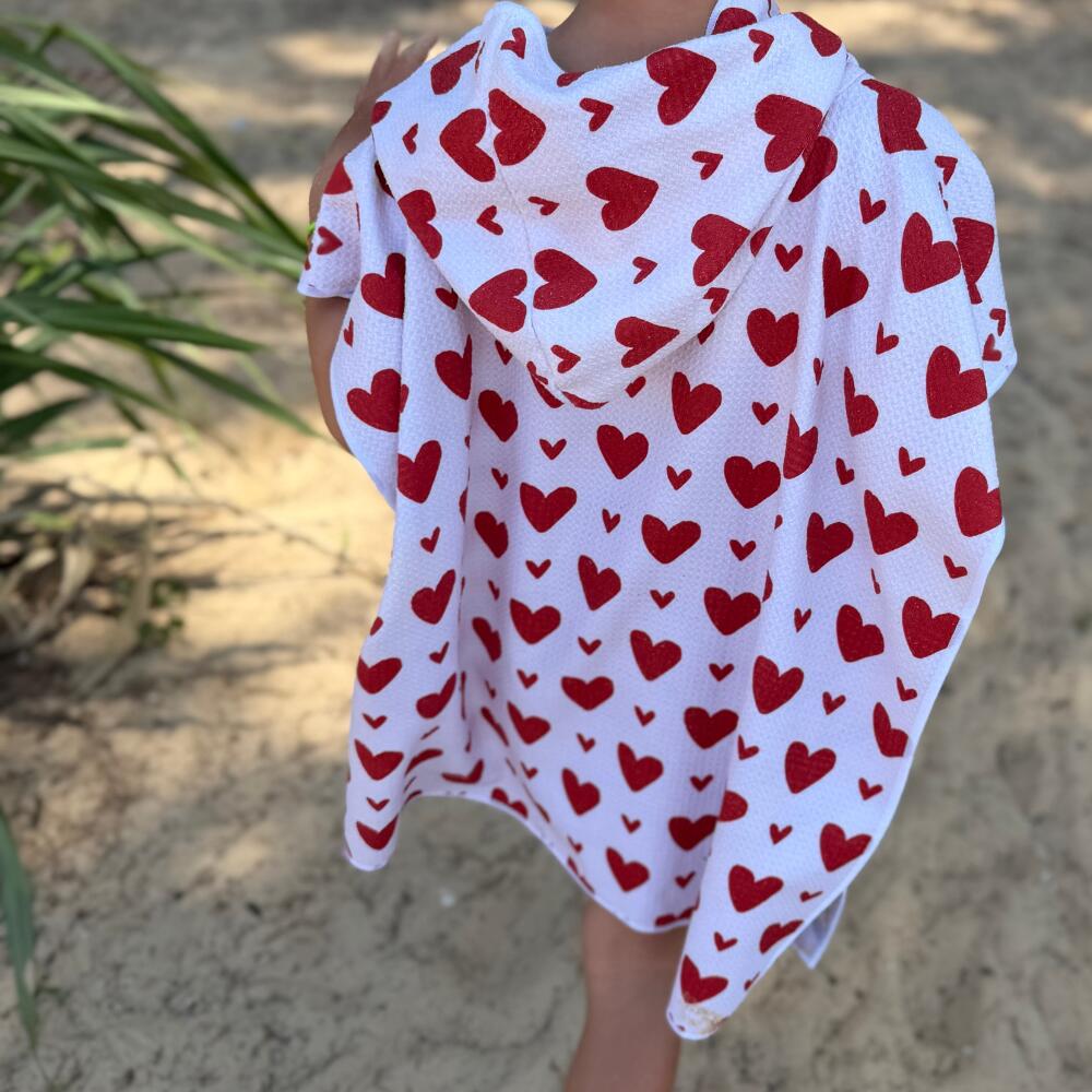 Poncho de Bain enfant 2-7 ans, blanc motifs cœurs rouges 6/7