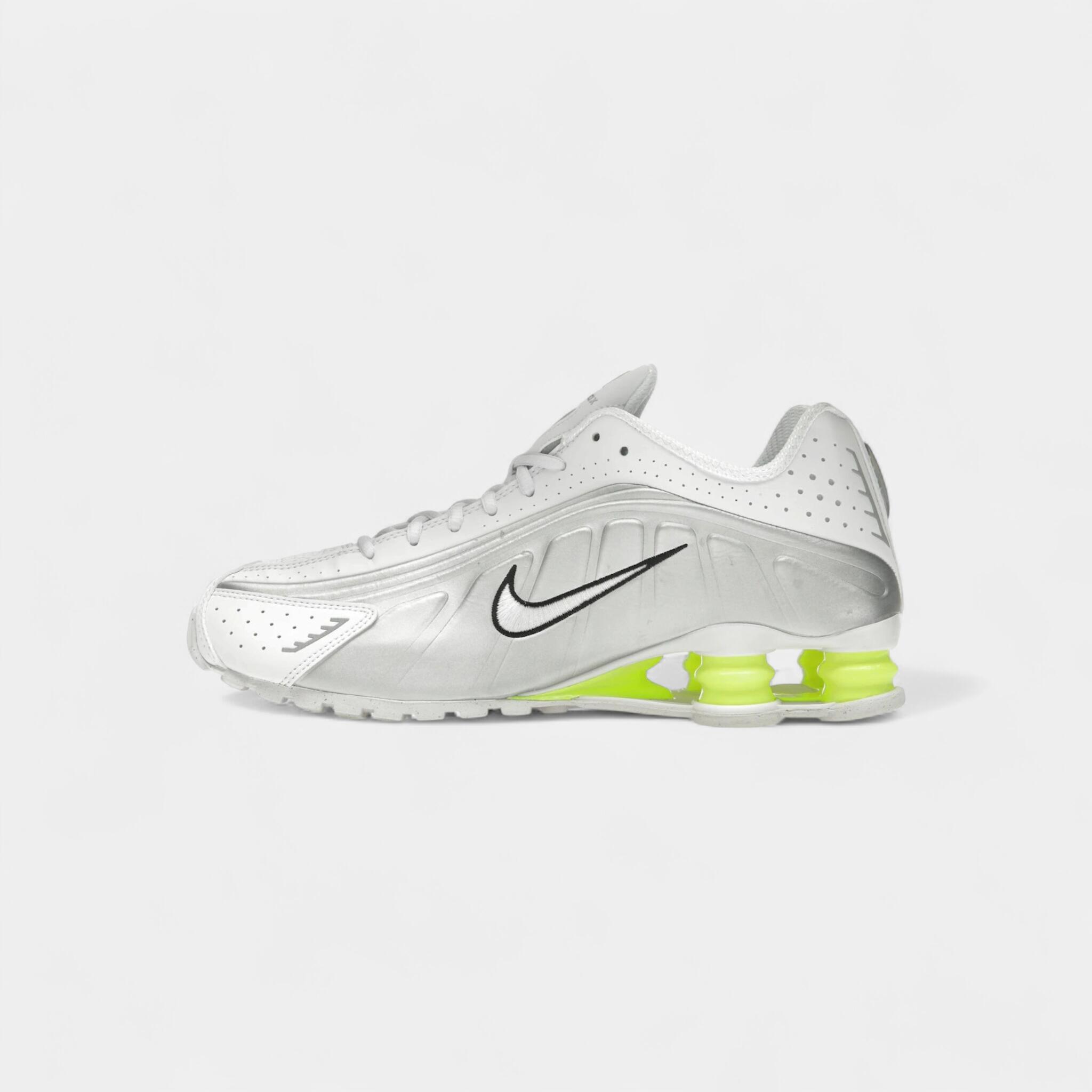 Nike Shox R4 White Metallic Silver Volt (Women's) 4/4