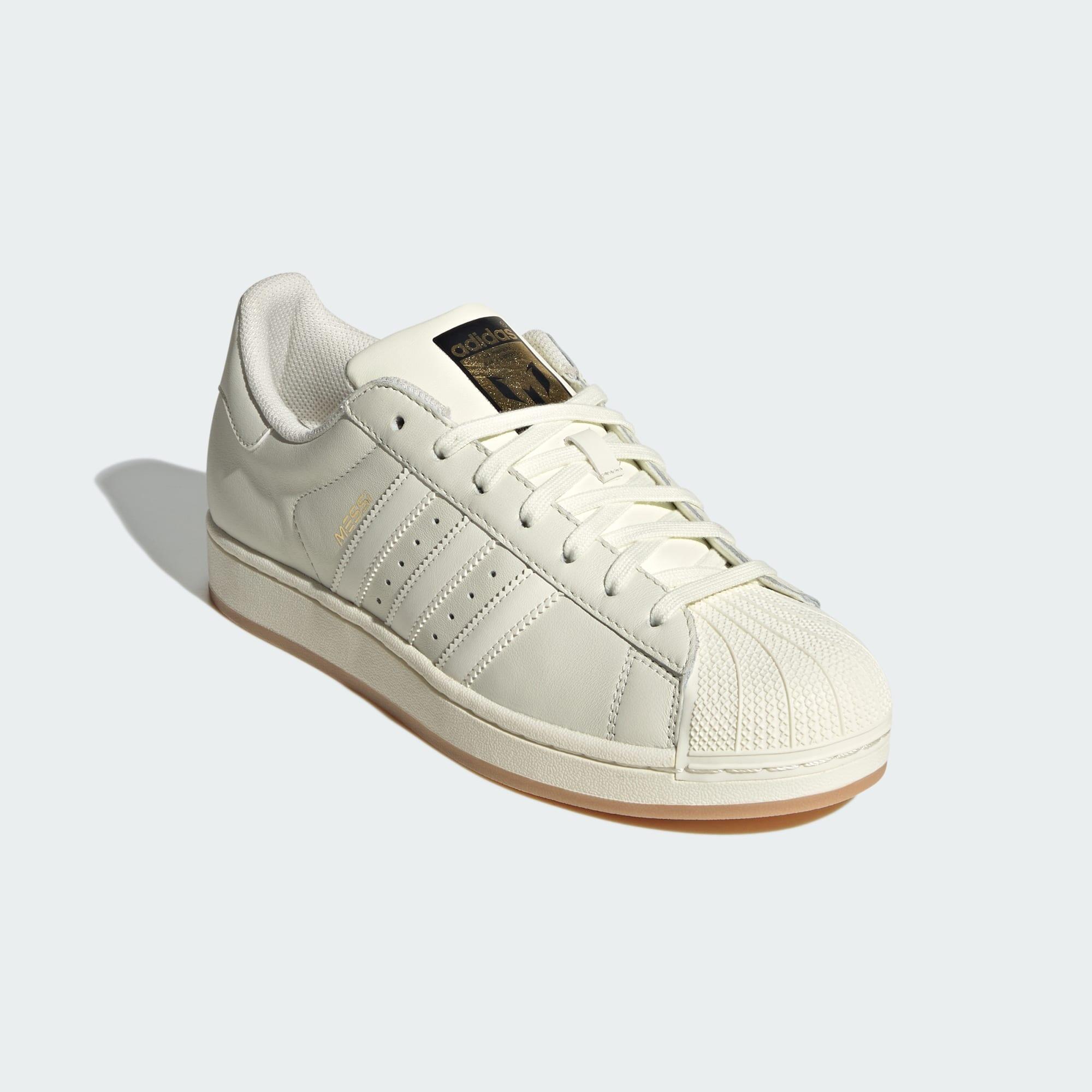 SUPERSTAR MESSI Schuh 4/7