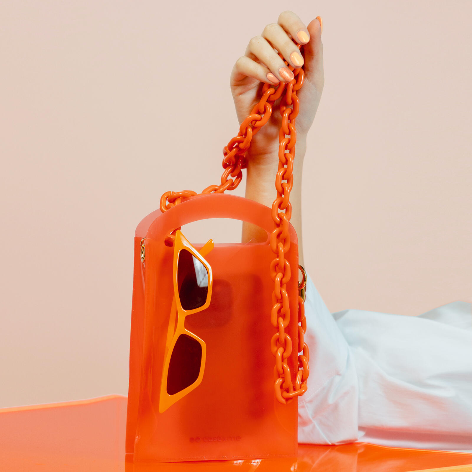 Sac à bandoulière avec chaînette pour smartphones et objets 2/7